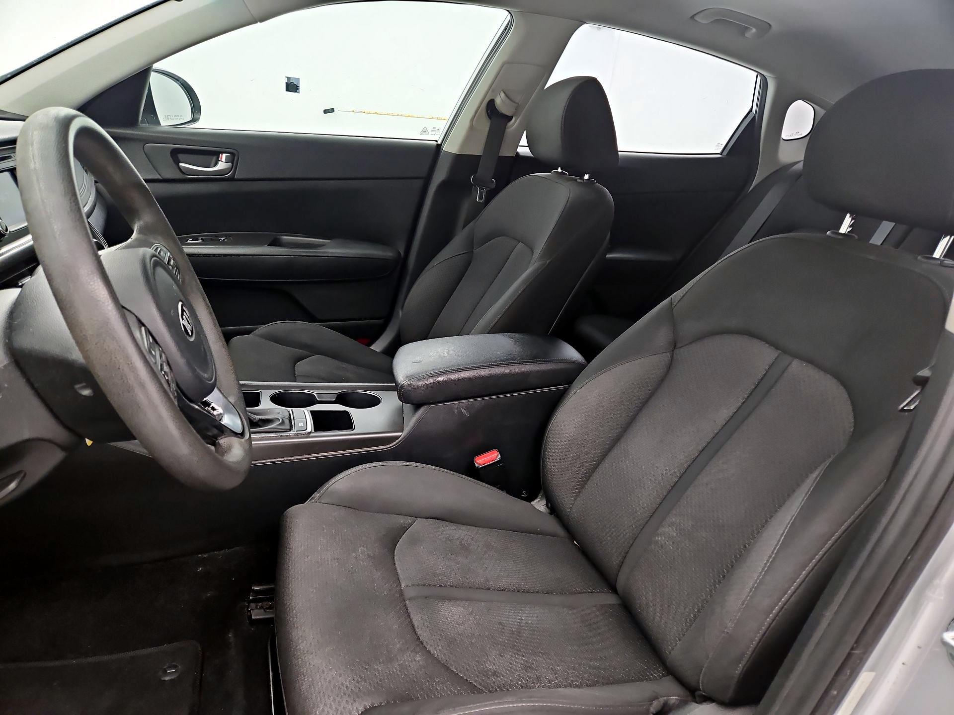 Thumbnail: 2017 Kia Optima - 11