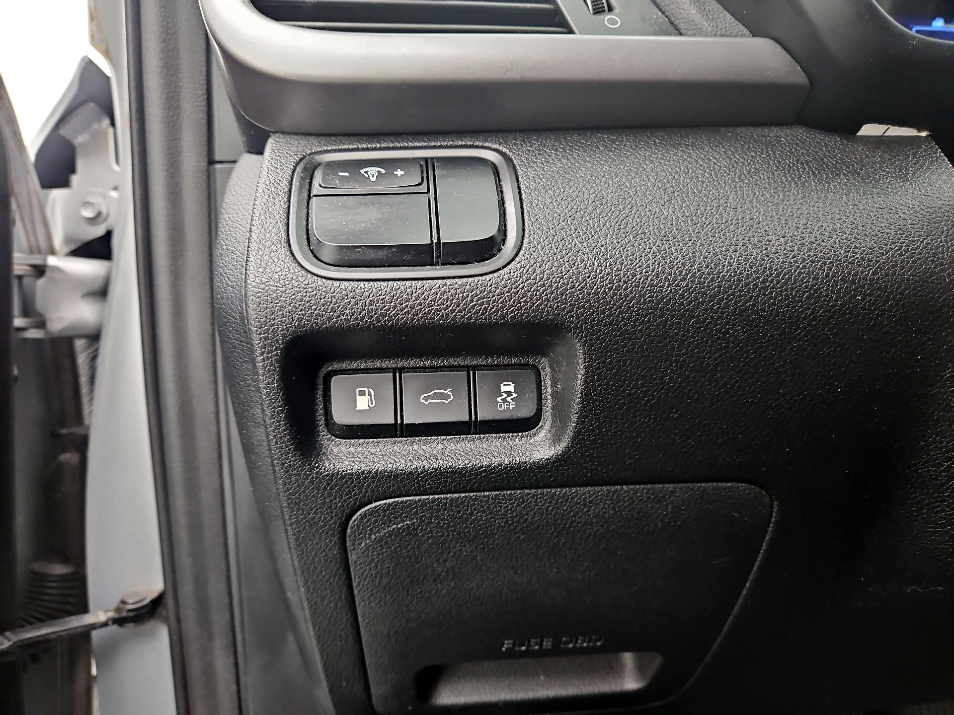 Thumbnail: 2017 Kia Optima - 13