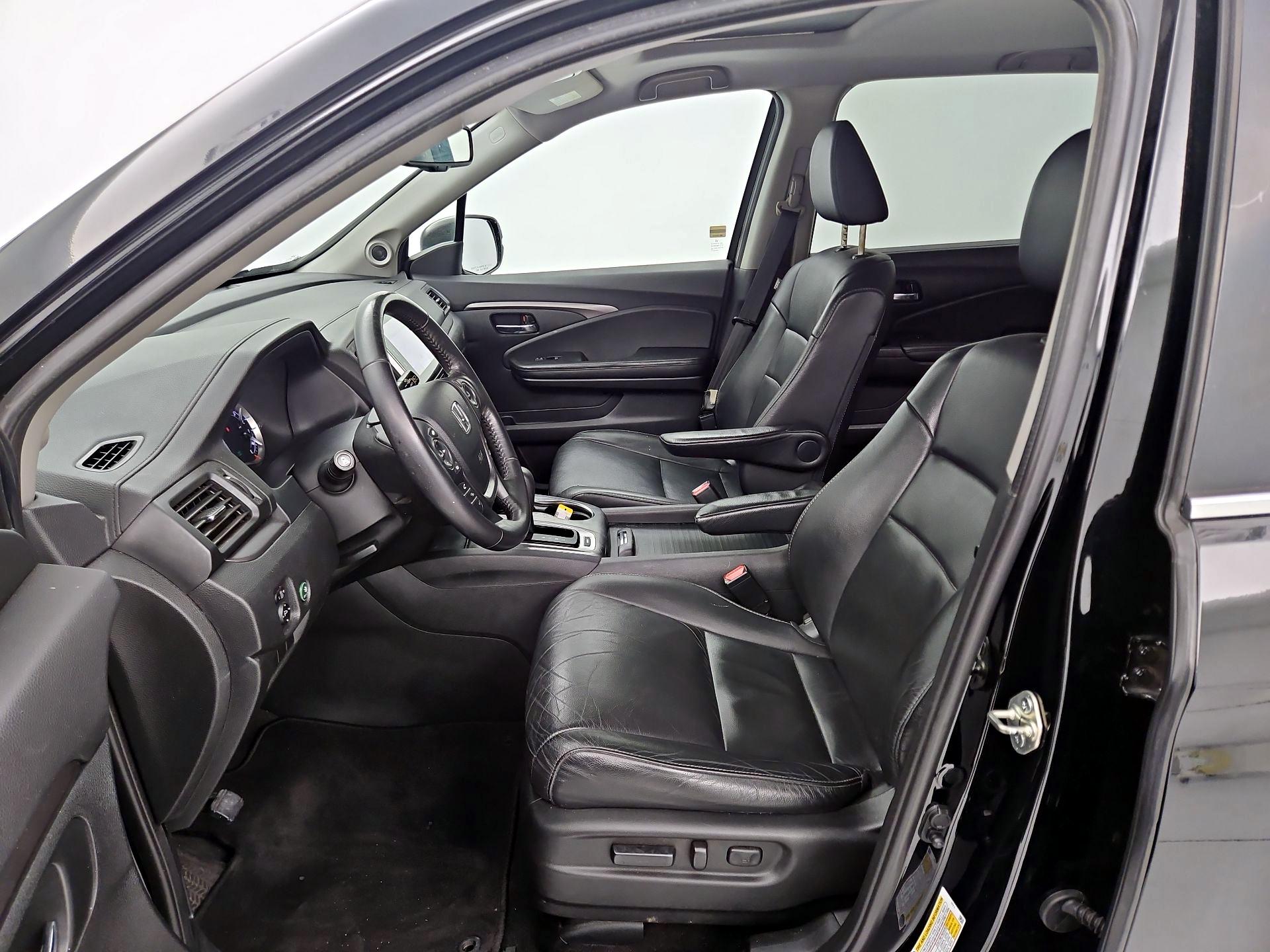 Thumbnail: 2018 Honda Pilot - 11