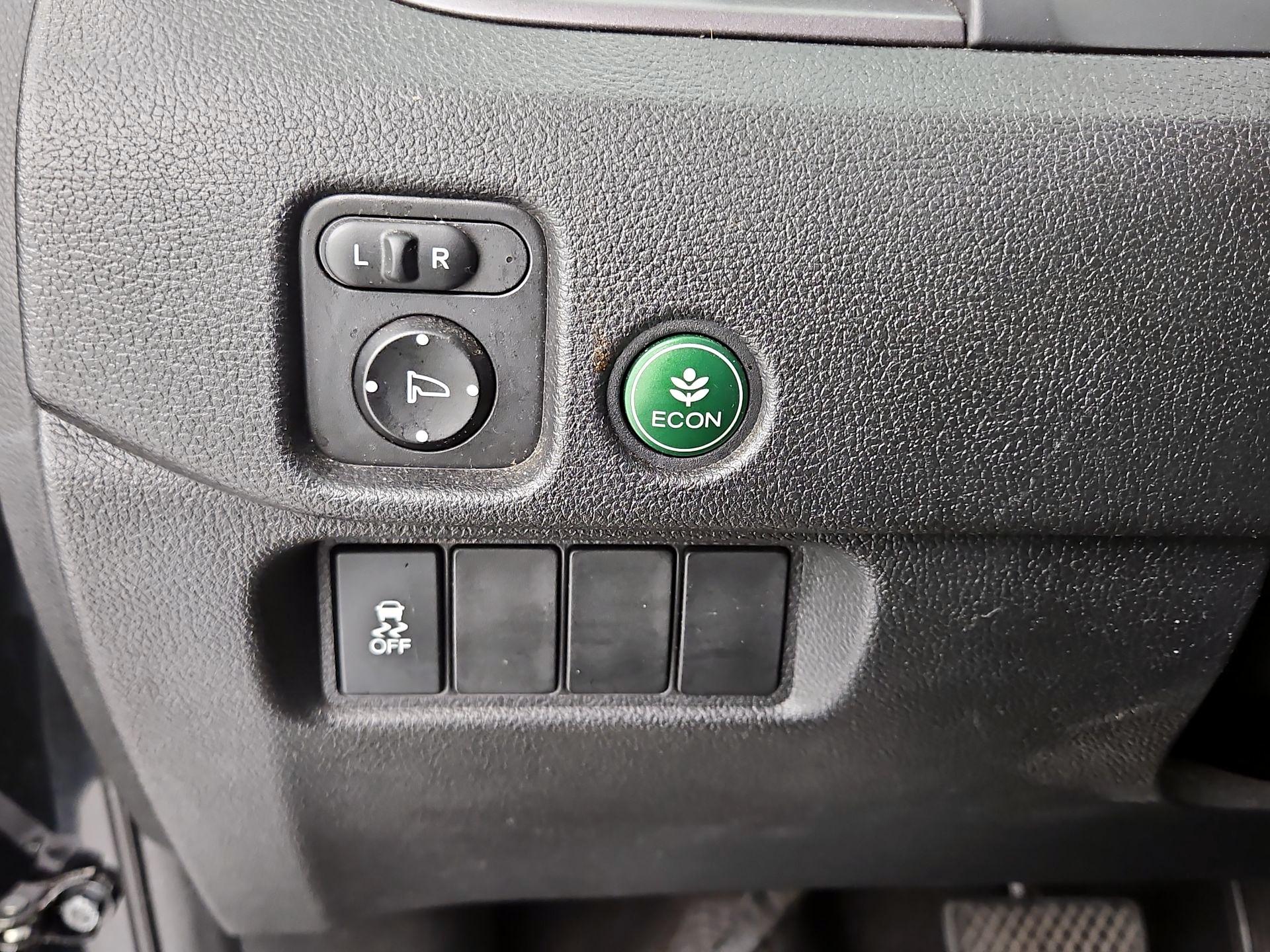 Thumbnail: 2018 Honda Pilot - 13