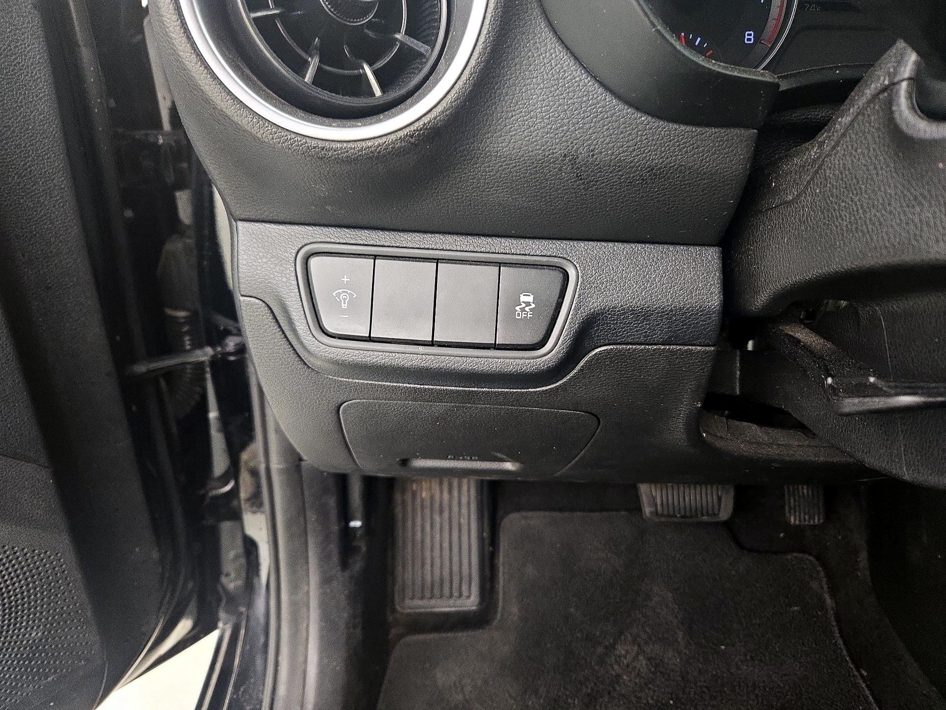 Thumbnail: 2023 Kia Forte - 13