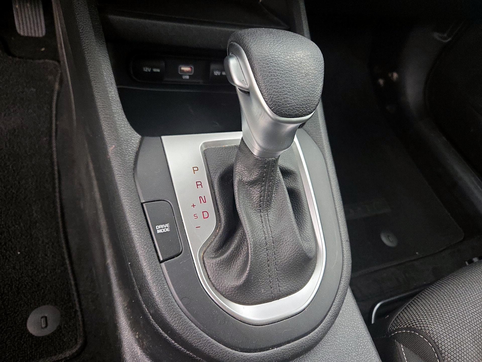 Thumbnail: 2023 Kia Forte - 17