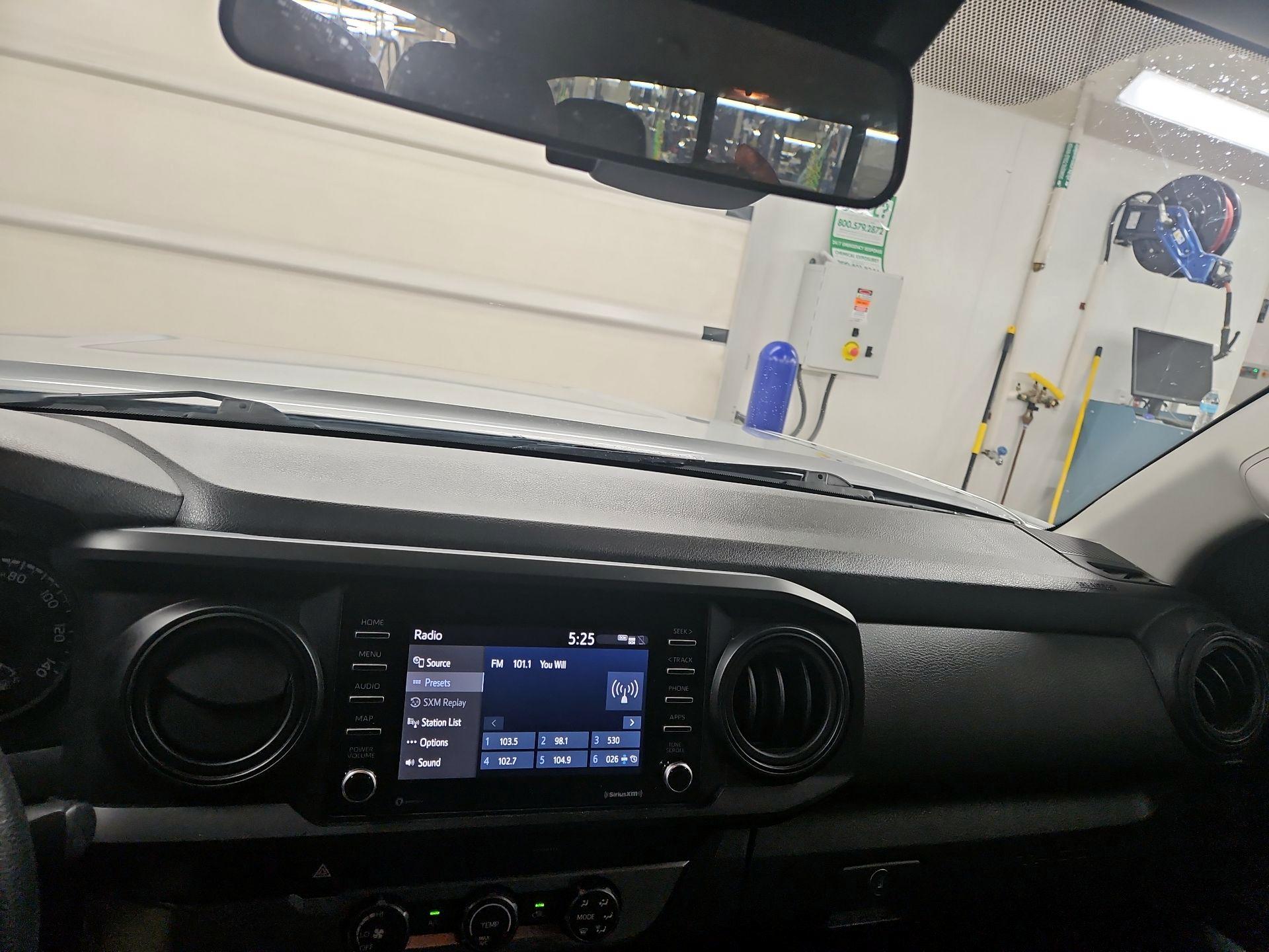 Thumbnail: 2022 Toyota Tacoma - 9