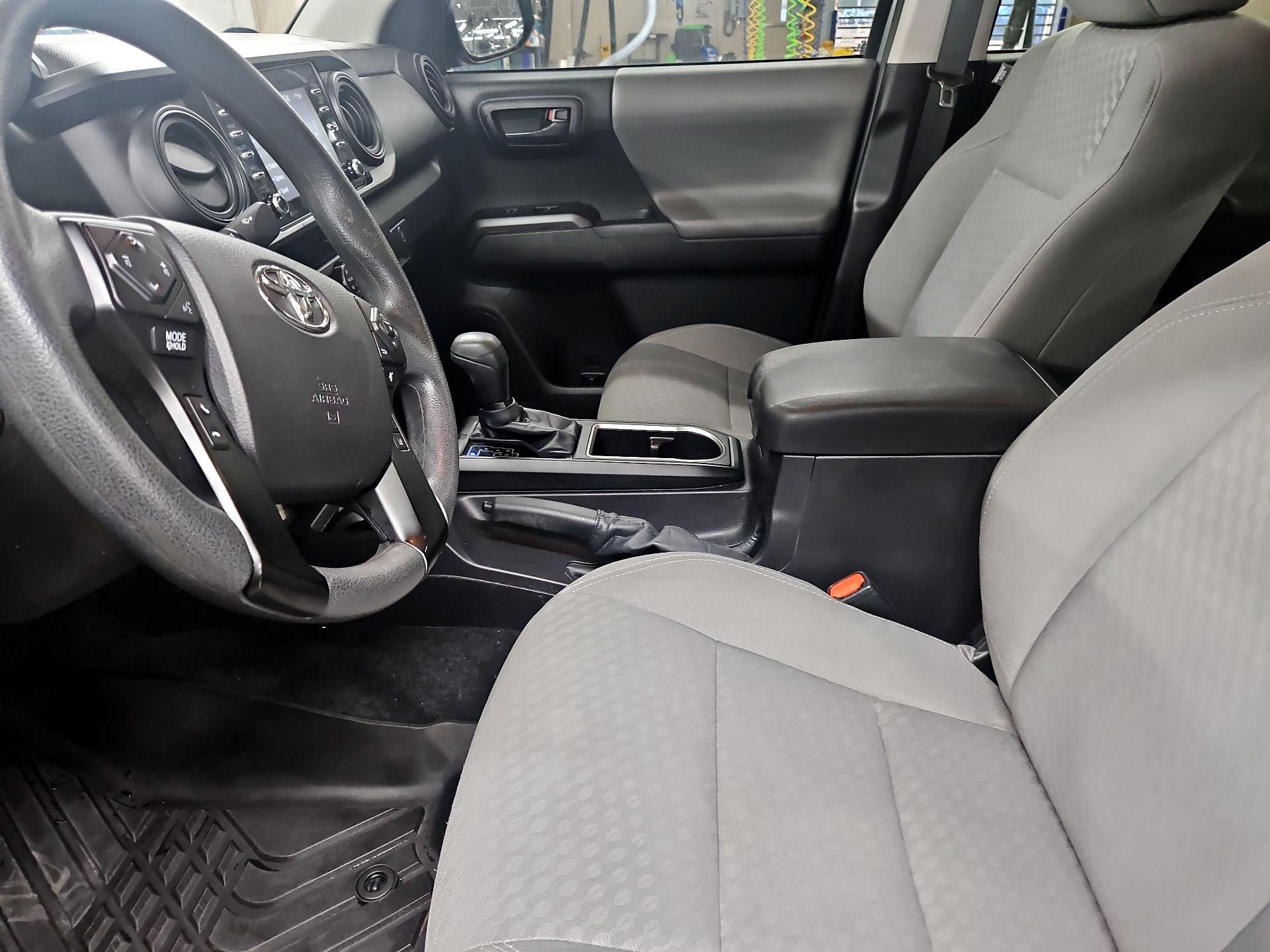 Thumbnail: 2022 Toyota Tacoma - 11