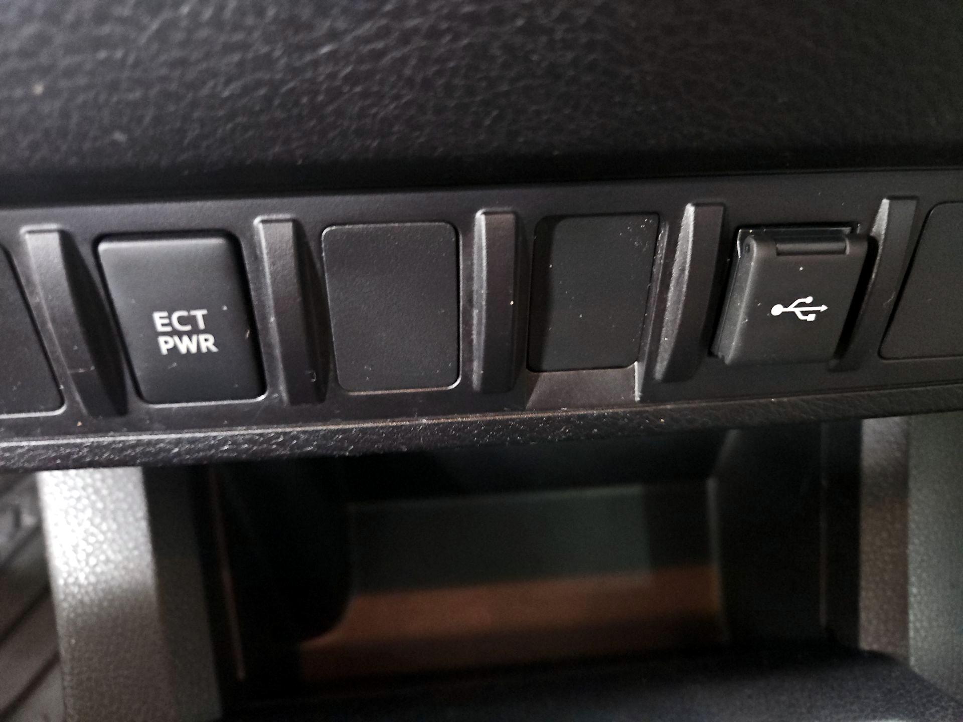 Thumbnail: 2022 Toyota Tacoma - 18