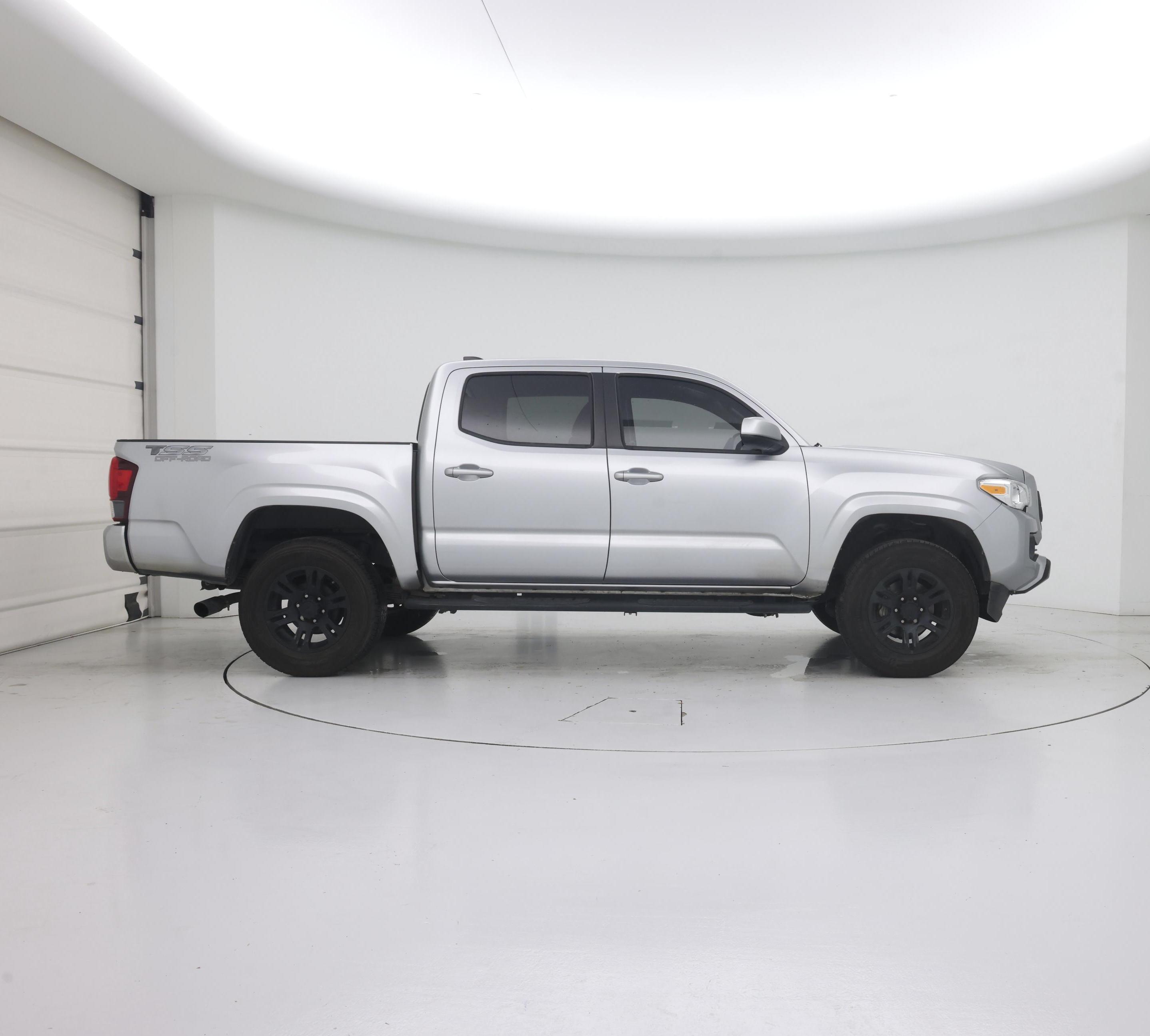 Thumbnail: 2022 Toyota Tacoma - 6