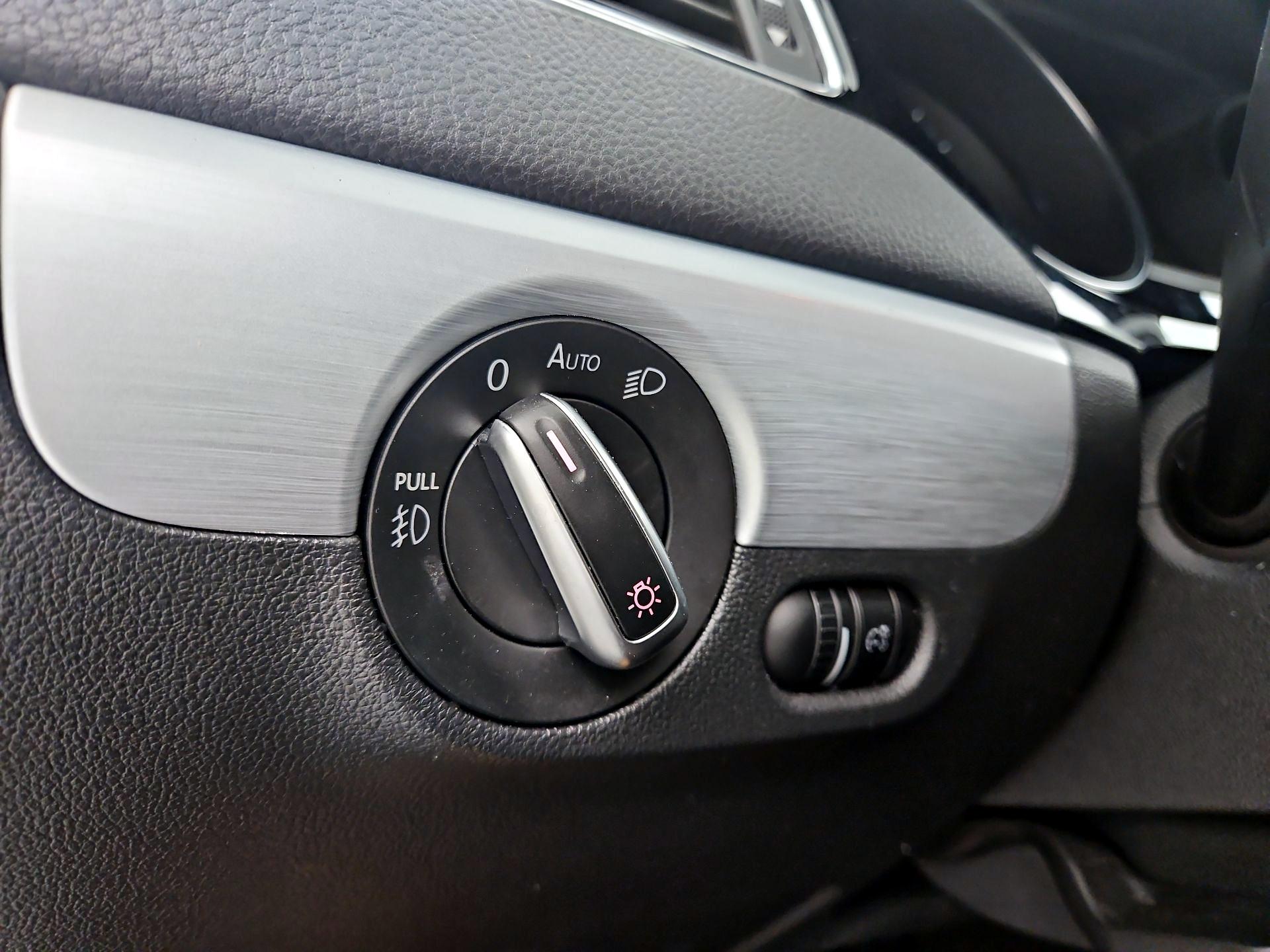 Thumbnail: 2016 Volkswagen Jetta - 13