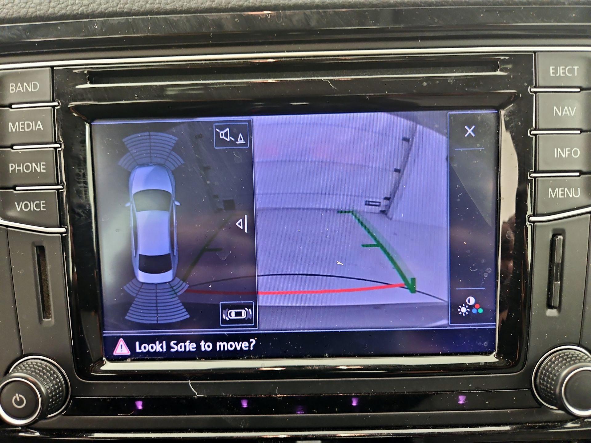 Thumbnail: 2016 Volkswagen Jetta - 15