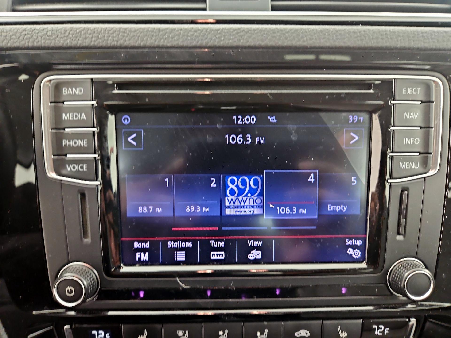 Thumbnail: 2016 Volkswagen Jetta - 16