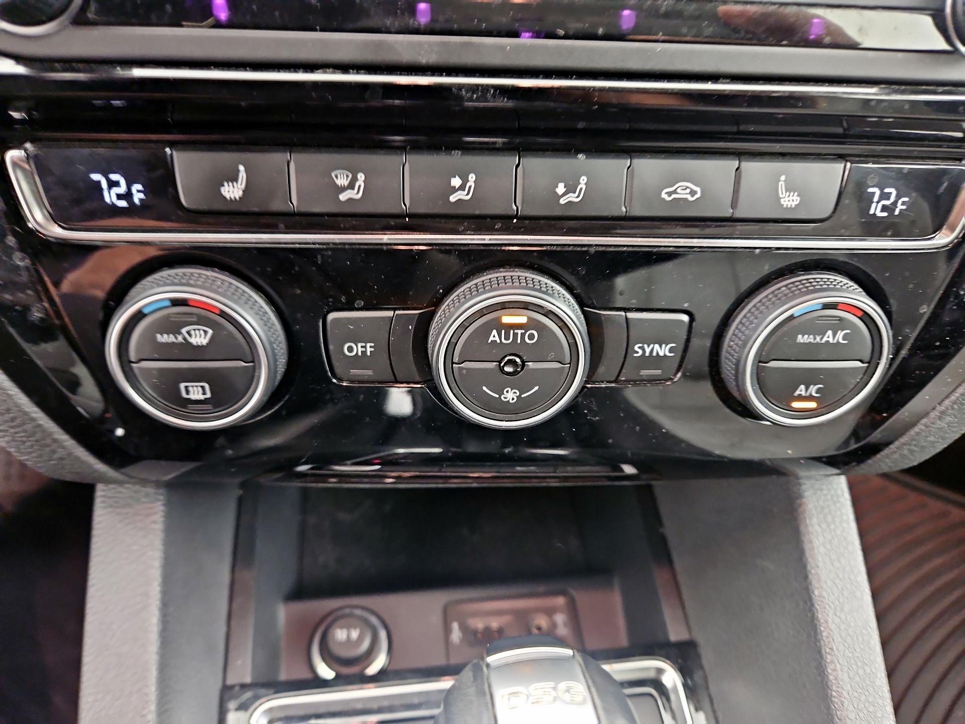 Thumbnail: 2016 Volkswagen Jetta - 17