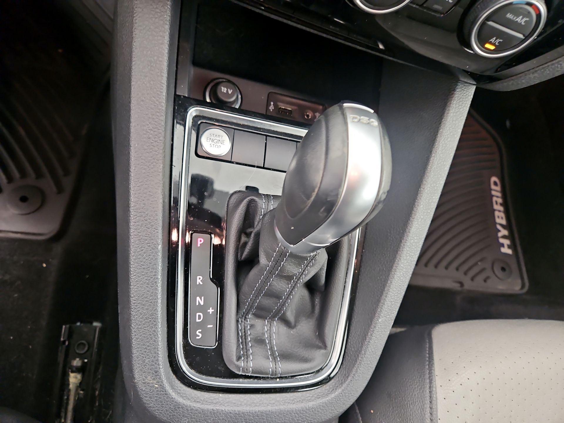 Thumbnail: 2016 Volkswagen Jetta - 18