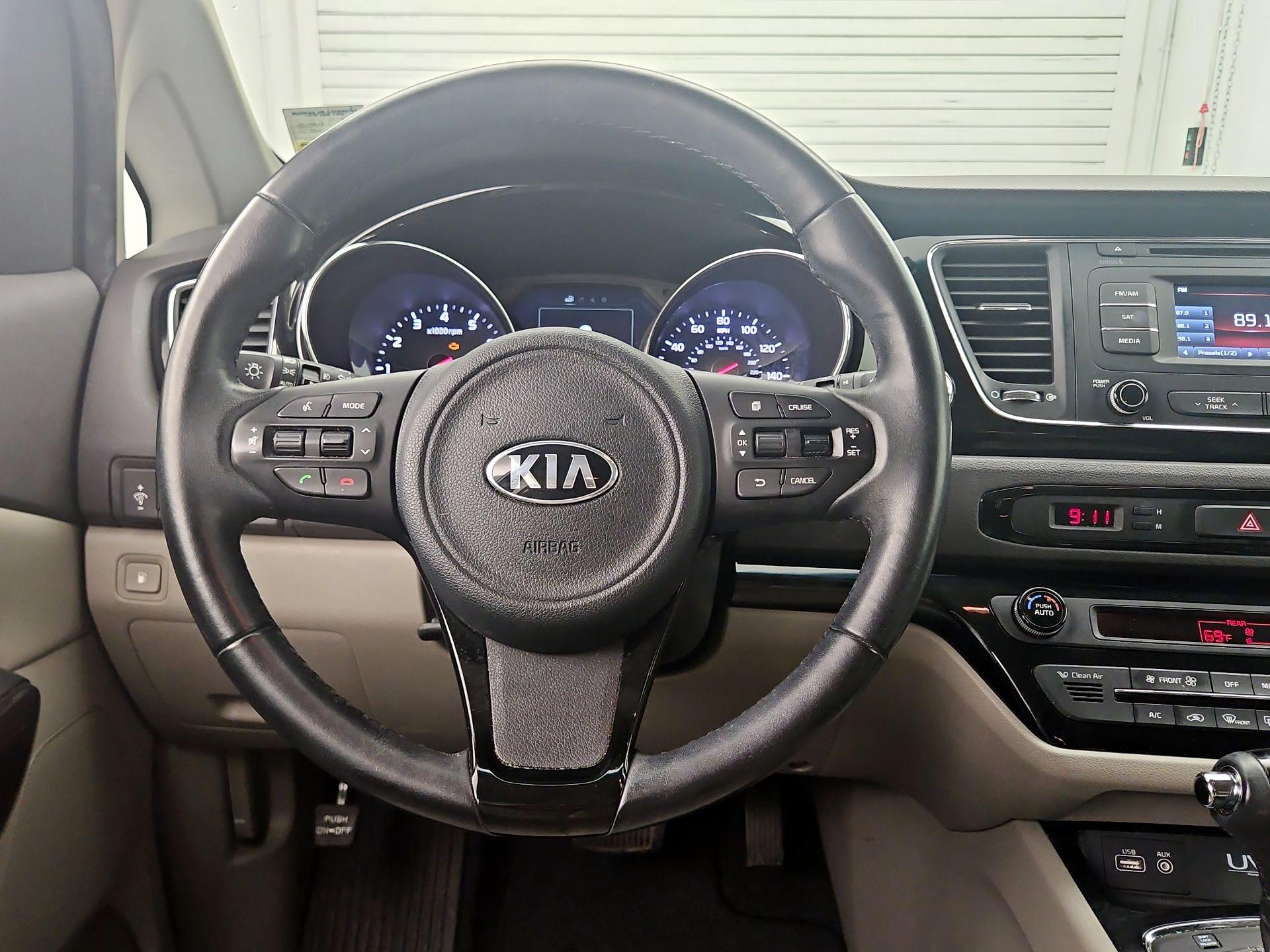 Thumbnail: 2016 Kia Sedona - 10