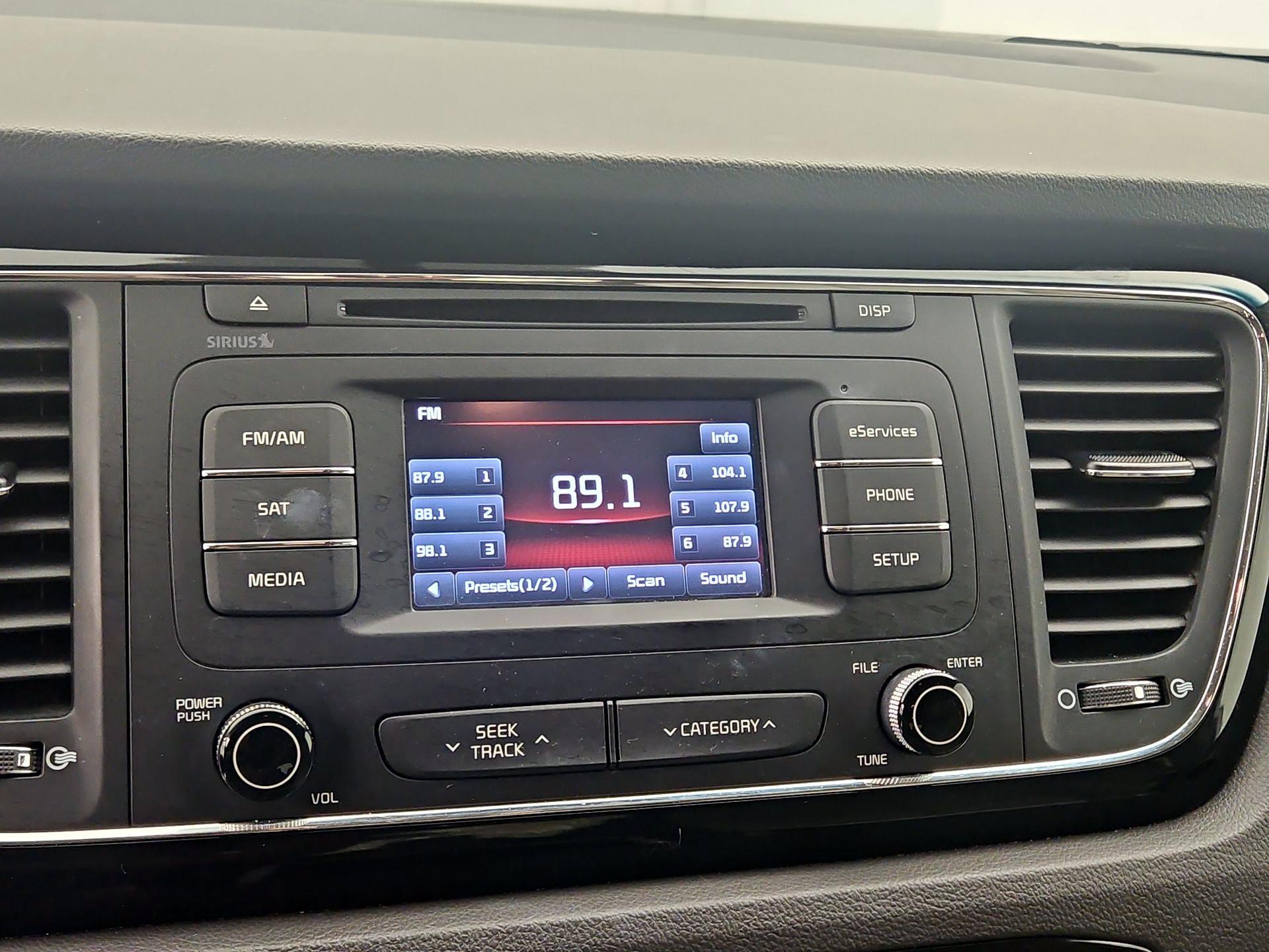 Thumbnail: 2016 Kia Sedona - 15