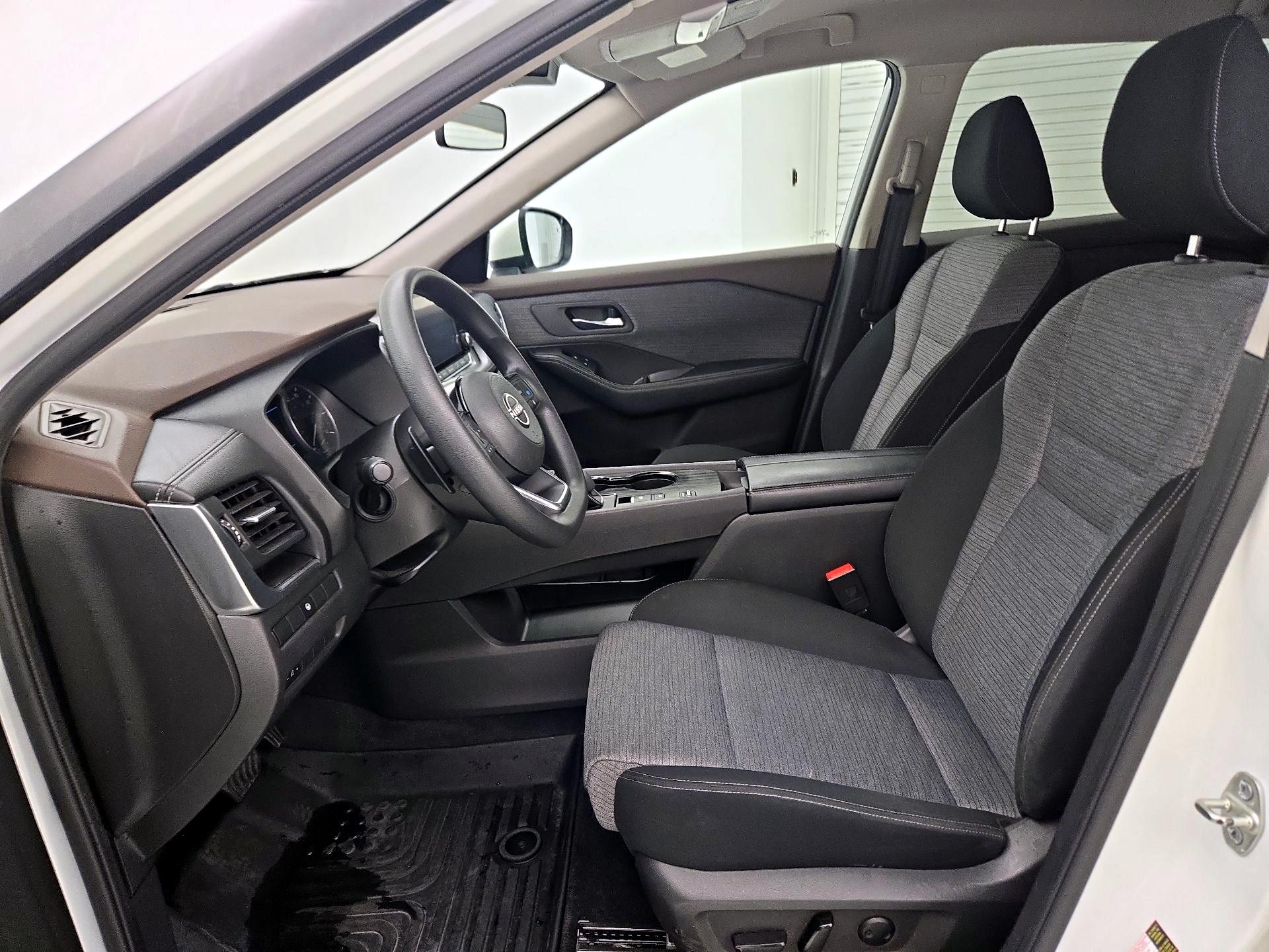 Thumbnail: 2023 Nissan Rogue - 11