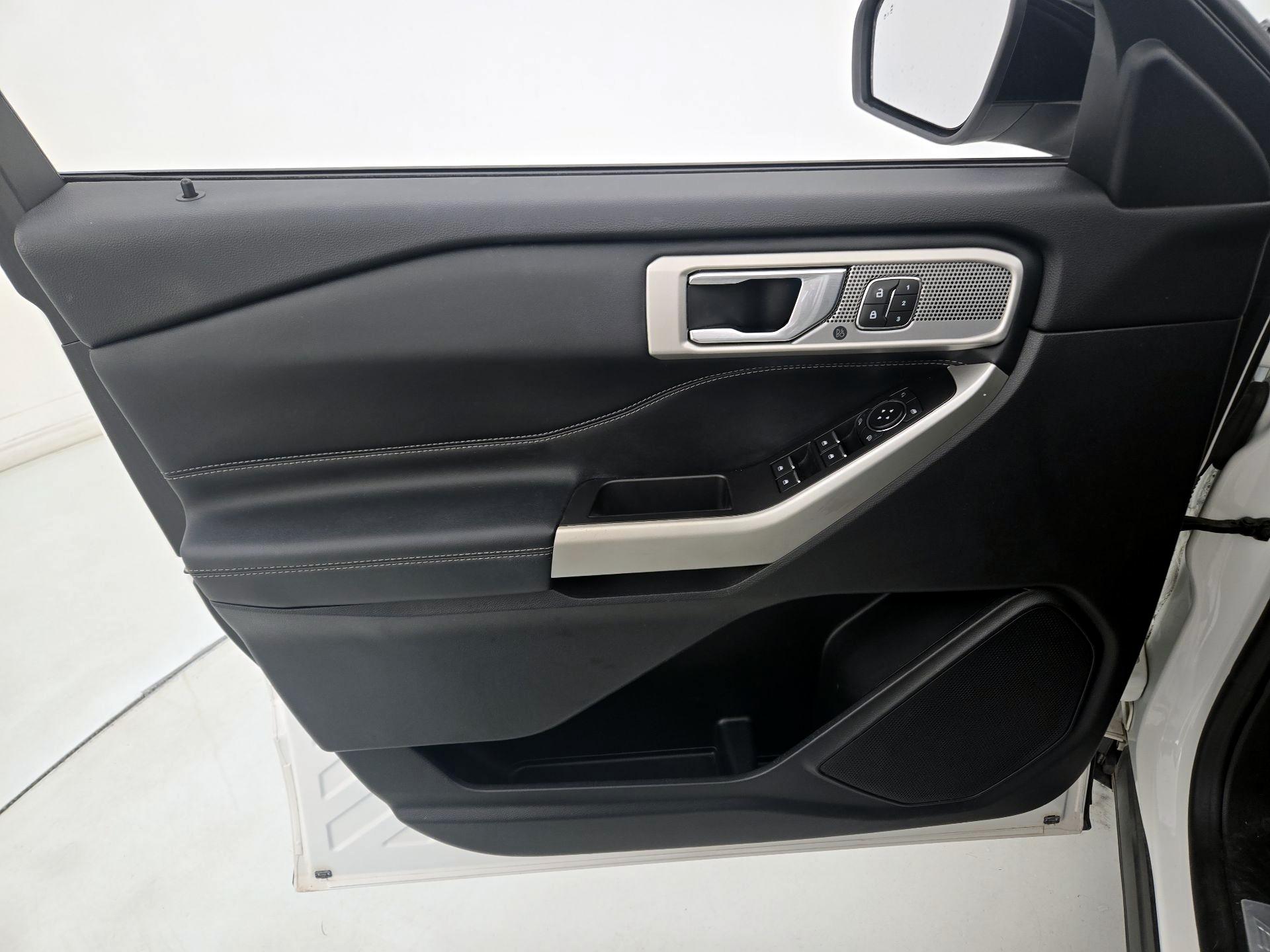 Thumbnail: 2020 Ford Explorer - 12