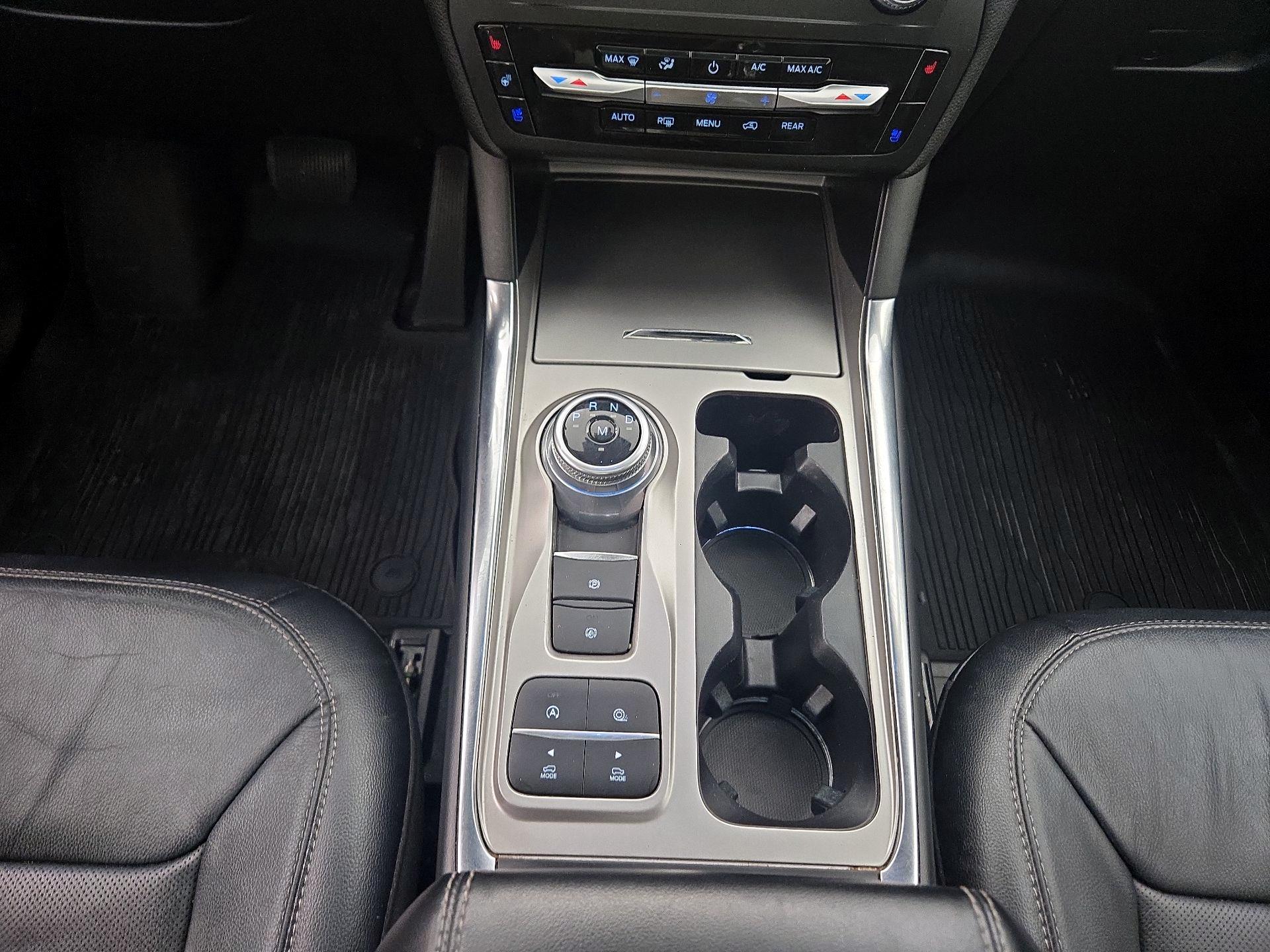 Thumbnail: 2020 Ford Explorer - 18