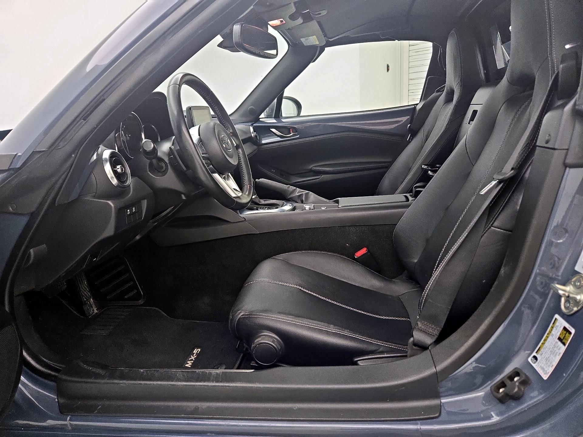 Thumbnail: 2021 Mazda MX-5 Miata - 11