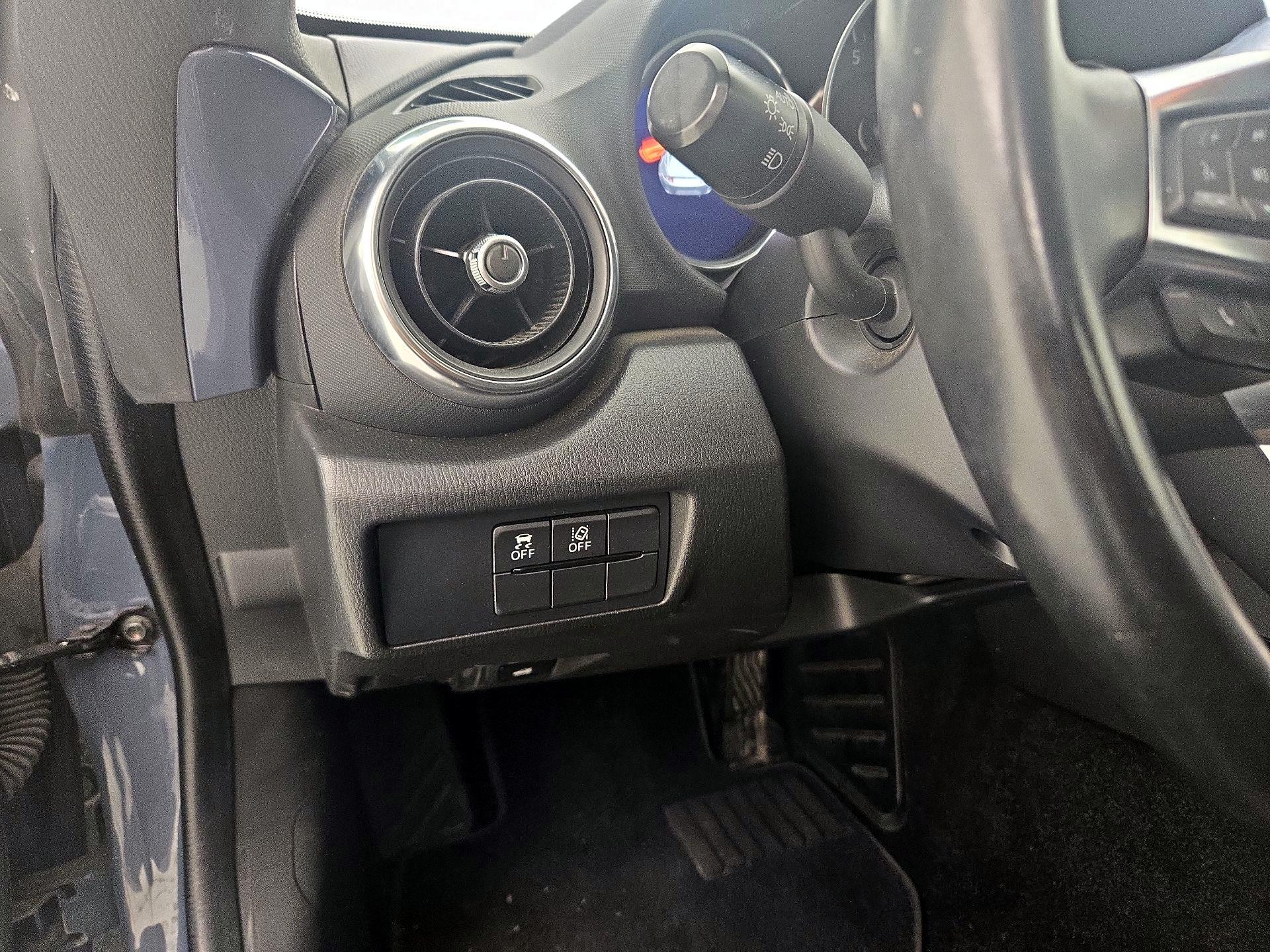 Thumbnail: 2021 Mazda MX-5 Miata - 13