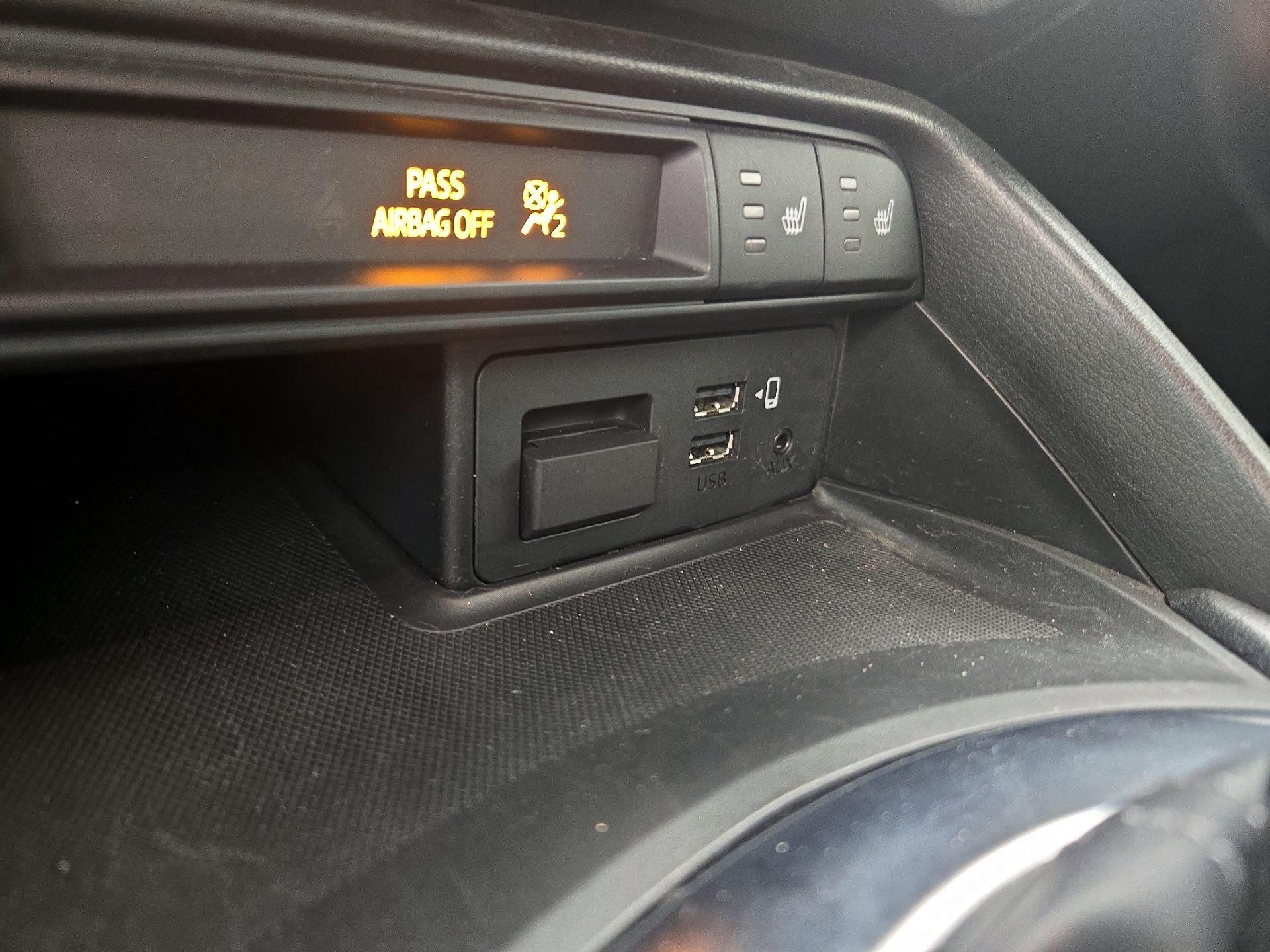 Thumbnail: 2021 Mazda MX-5 Miata - 18