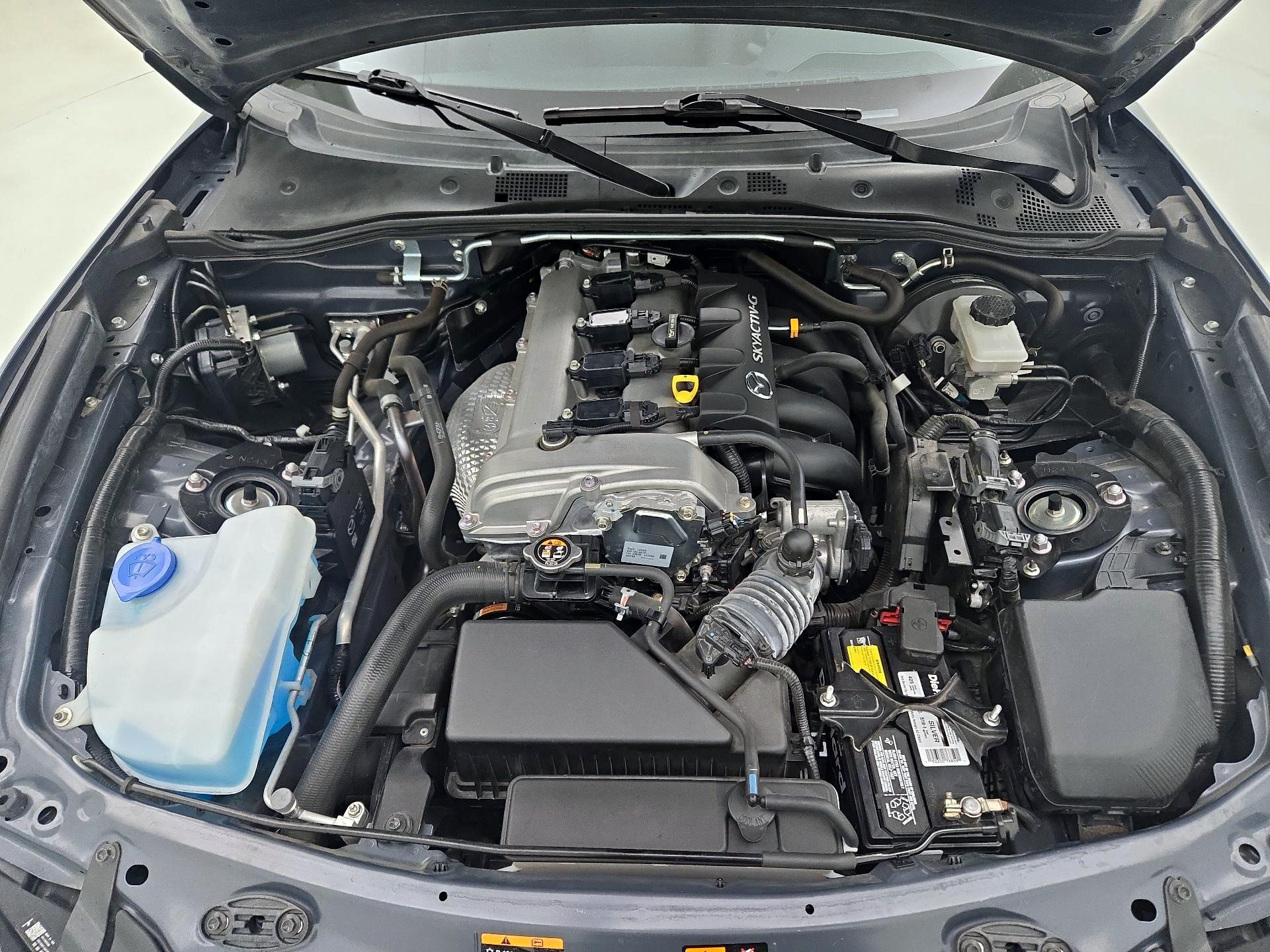 Thumbnail: 2021 Mazda MX-5 Miata - 20