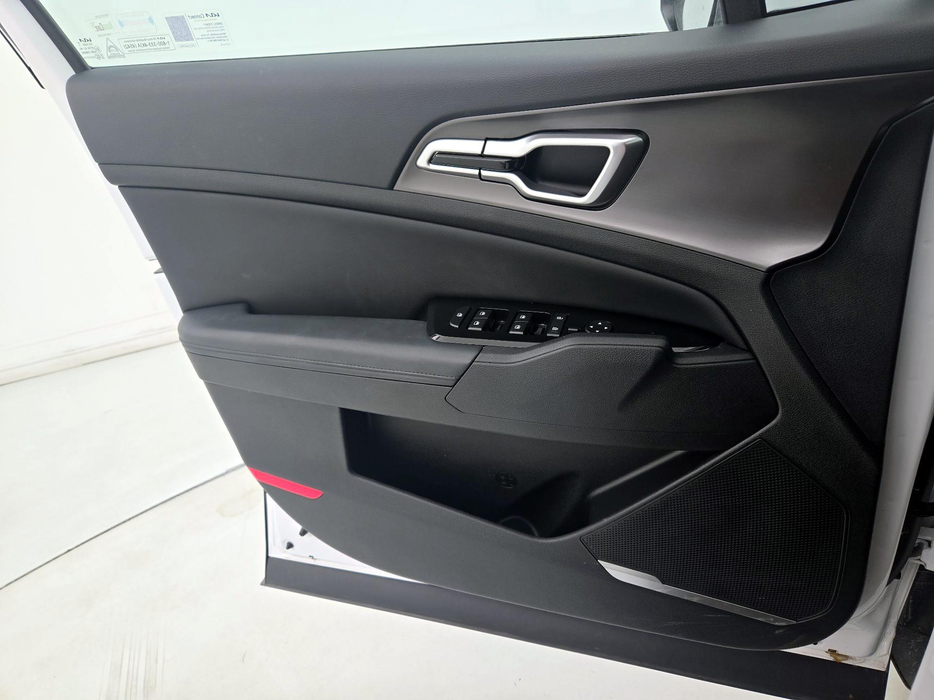 Thumbnail: 2025 Kia Sportage - 12