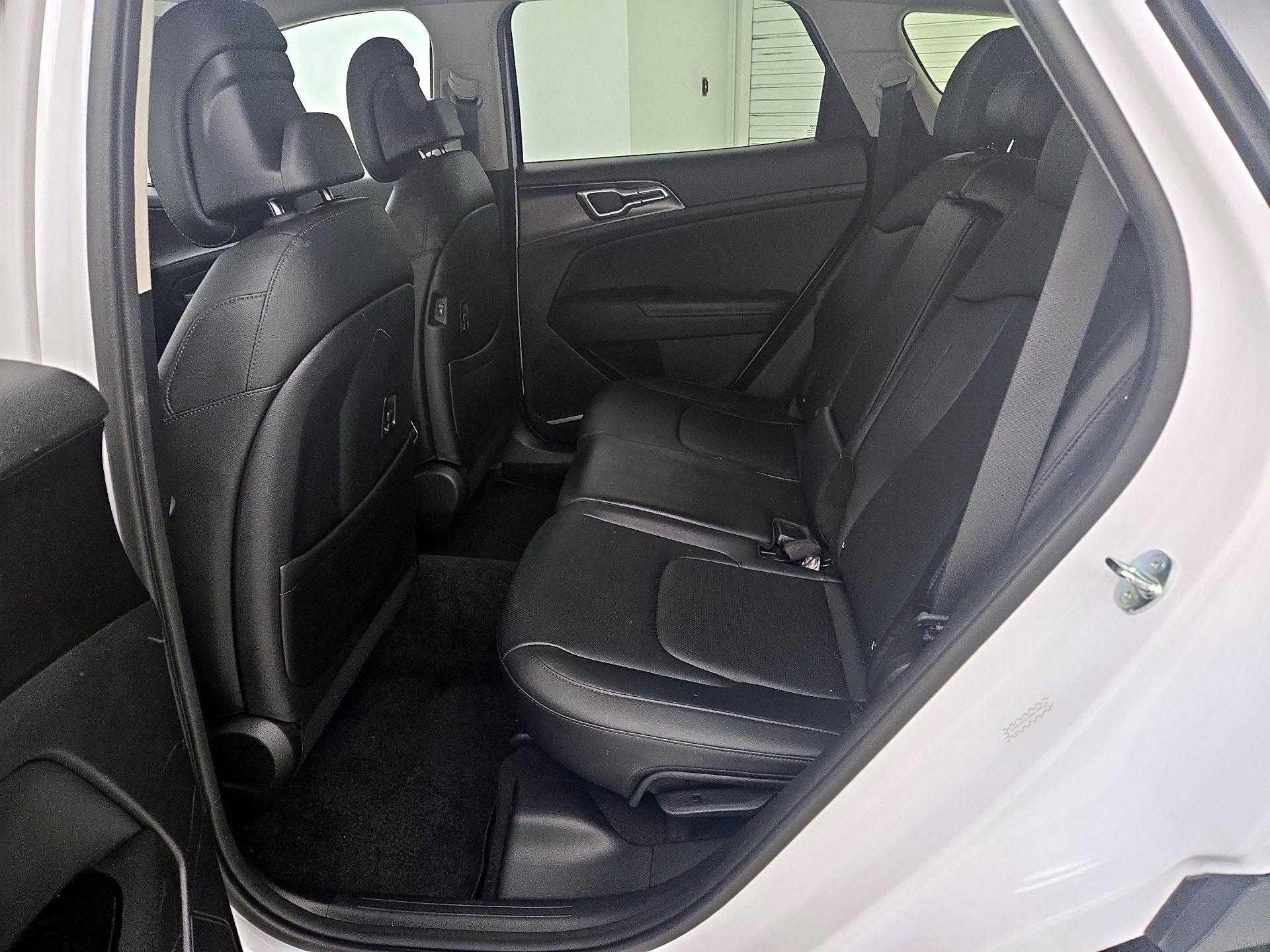 Thumbnail: 2025 Kia Sportage - 20