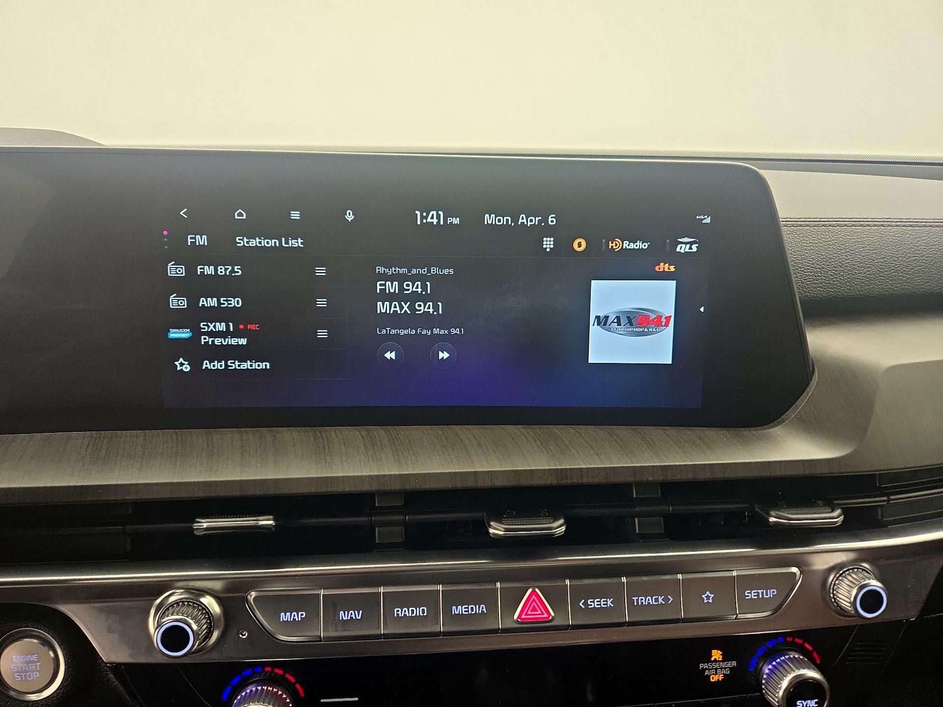 Thumbnail: 2023 Kia Telluride - 16