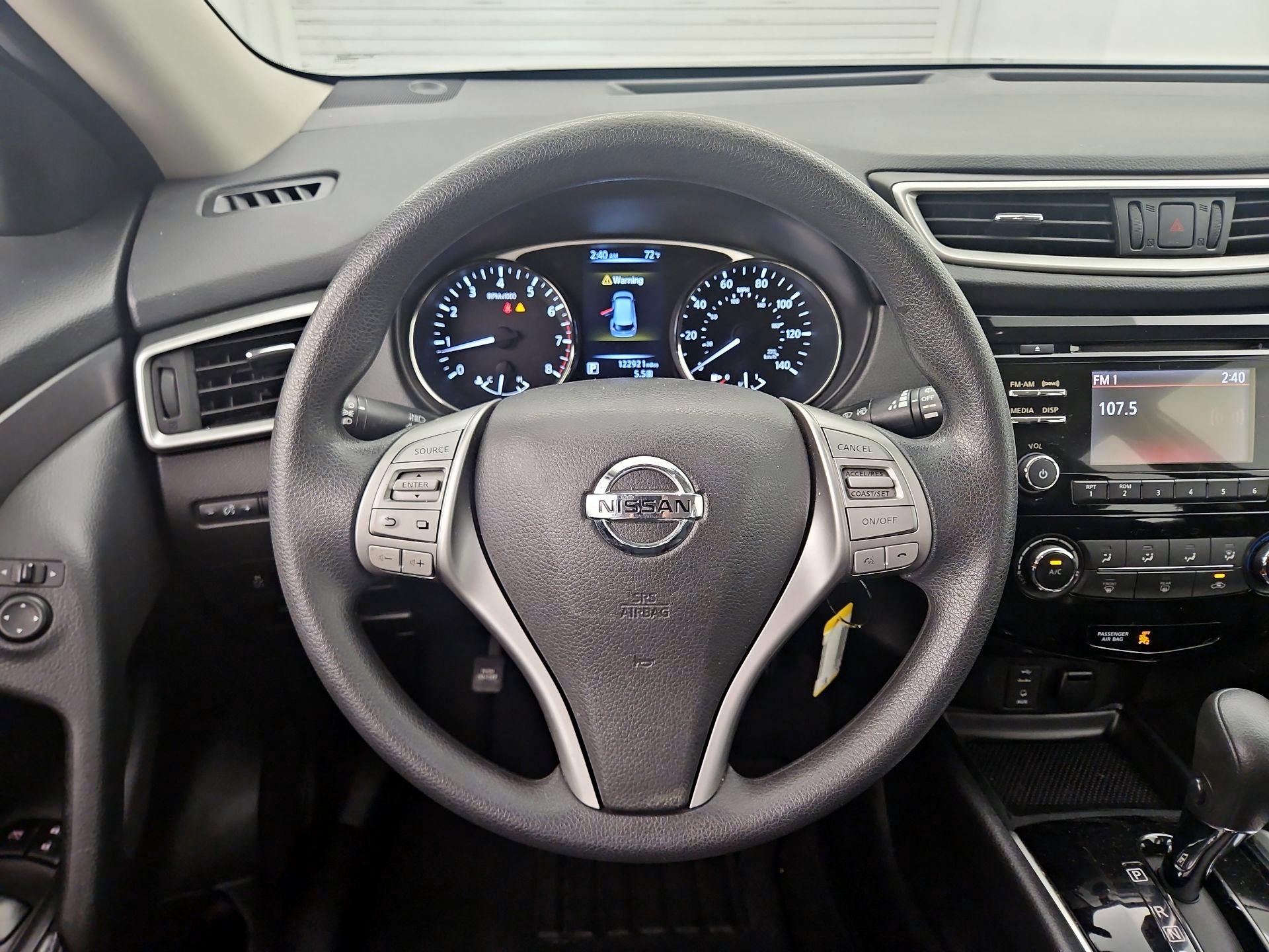 Thumbnail: 2016 Nissan Rogue - 10