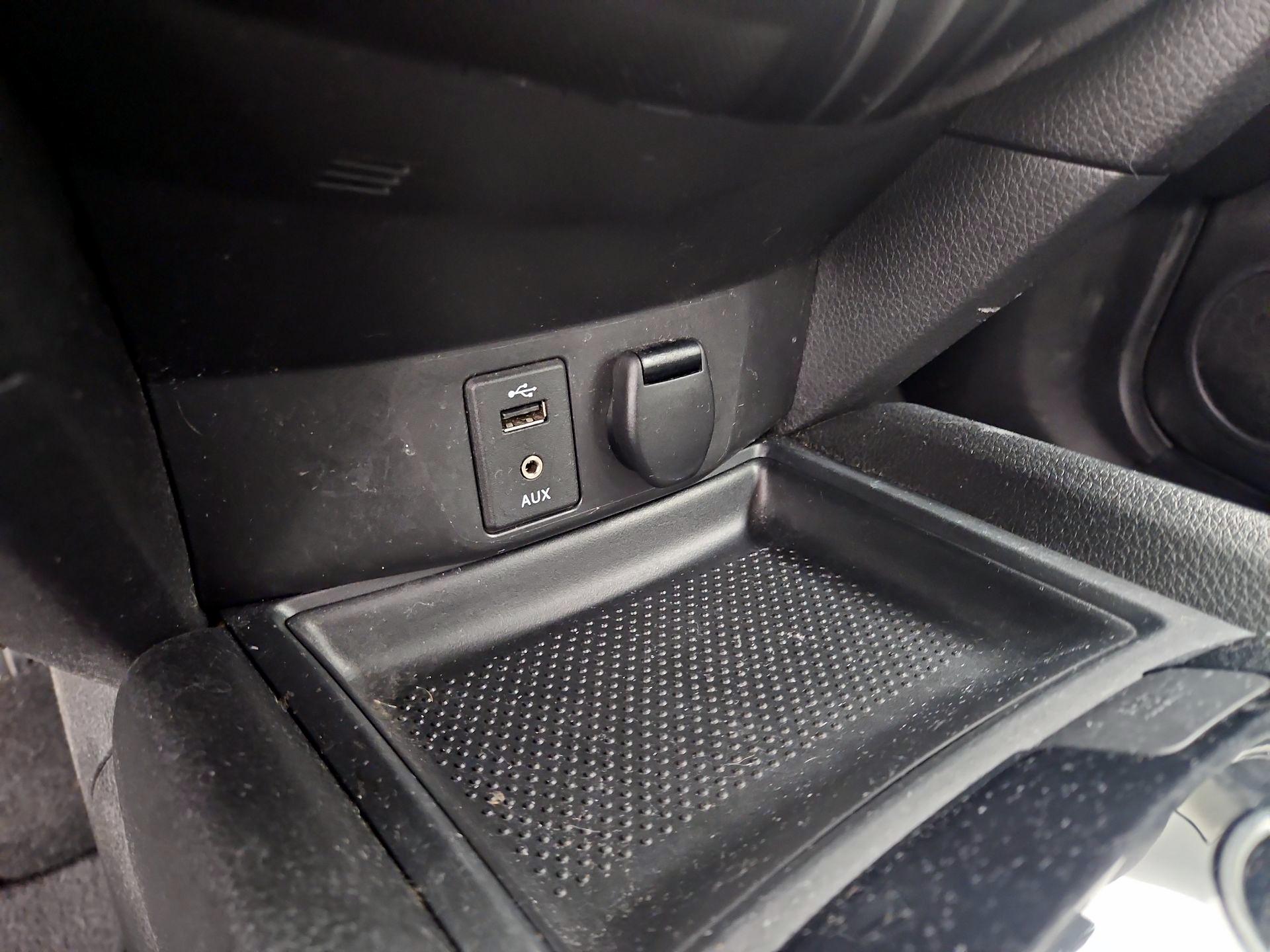 Thumbnail: 2016 Nissan Rogue - 18