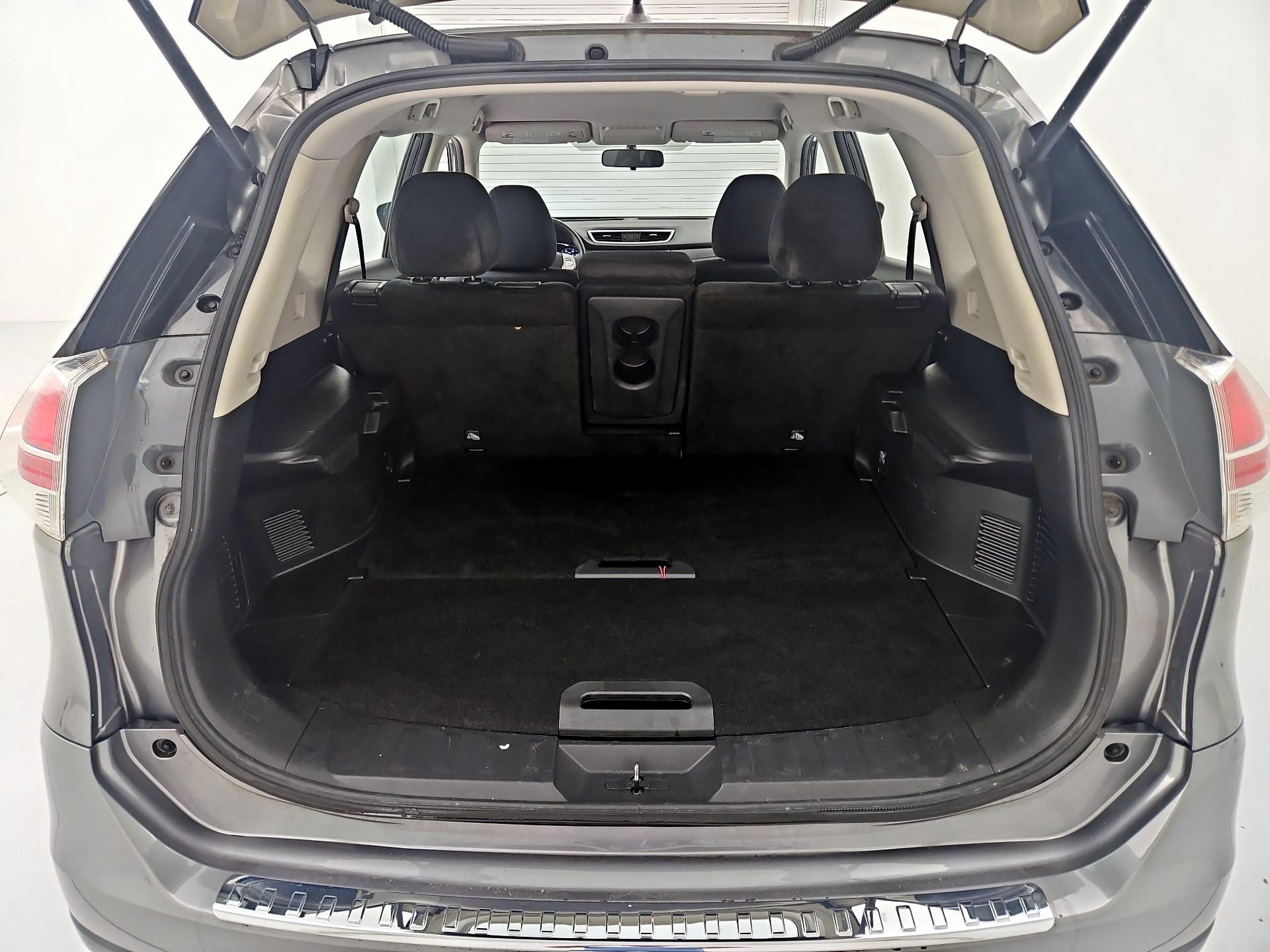 Thumbnail: 2016 Nissan Rogue - 20