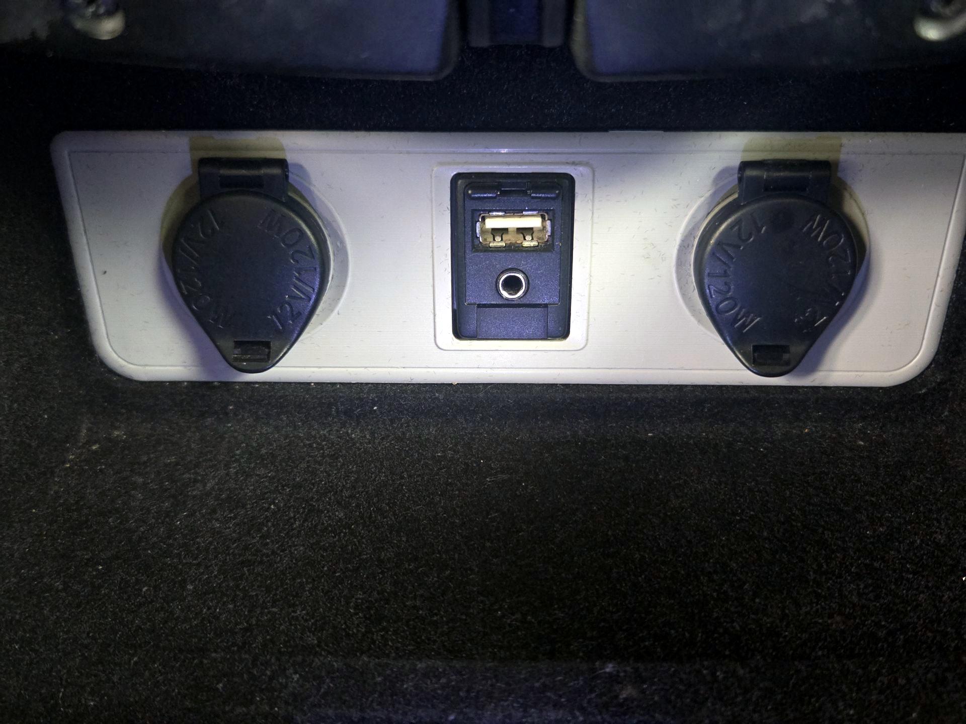 Thumbnail: 2015 Toyota Avalon - 18