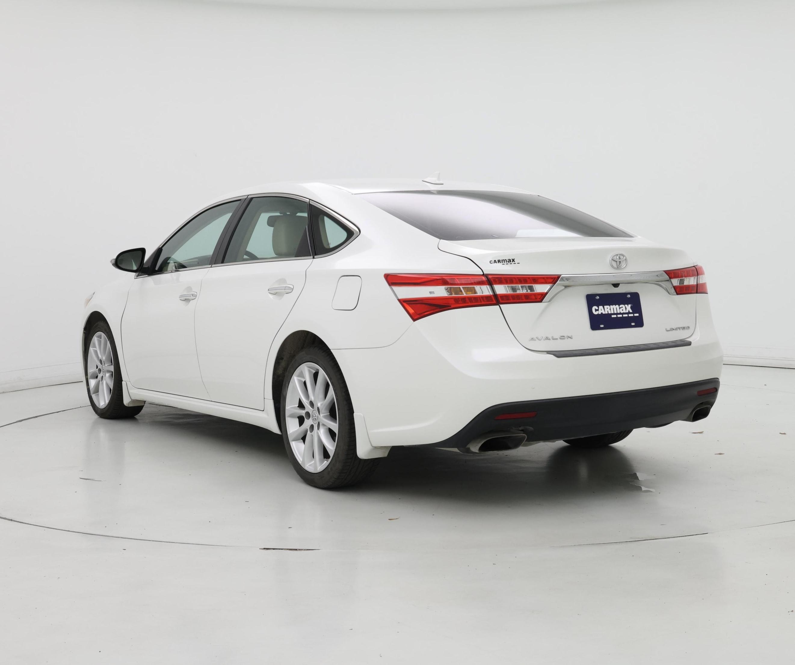 Thumbnail: 2015 Toyota Avalon - 2