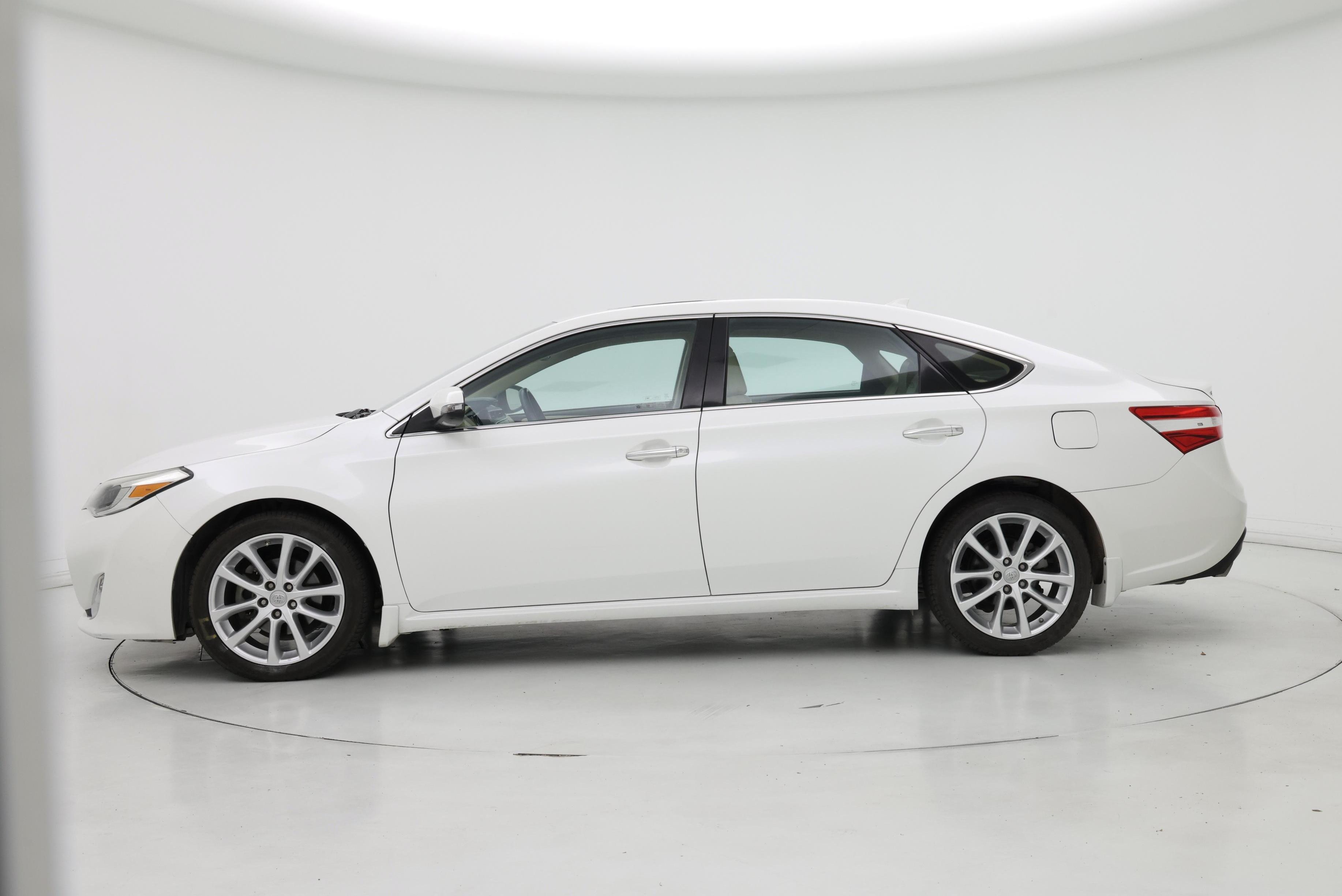 Thumbnail: 2015 Toyota Avalon - 3