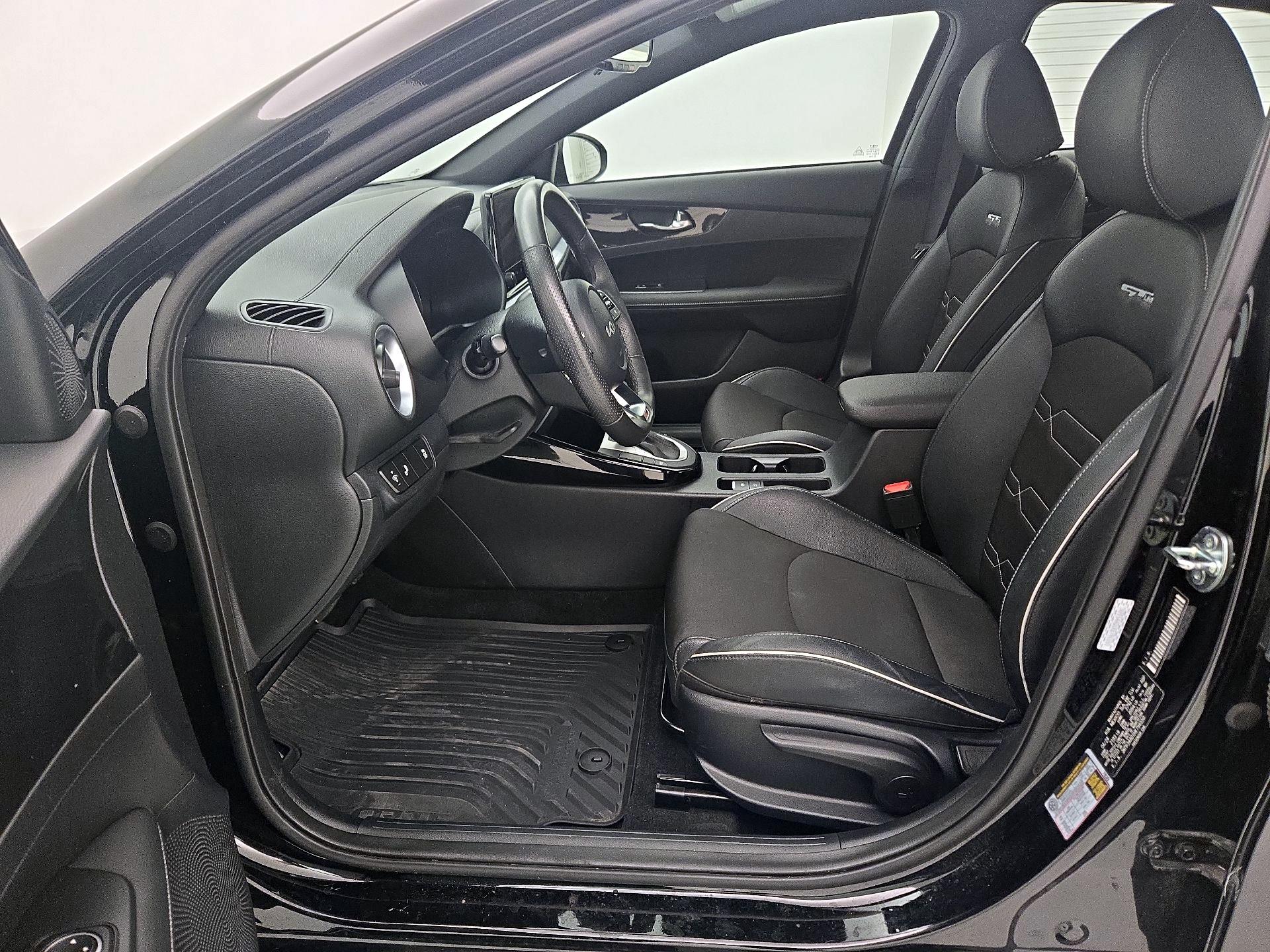 Thumbnail: 2024 Kia Forte - 11