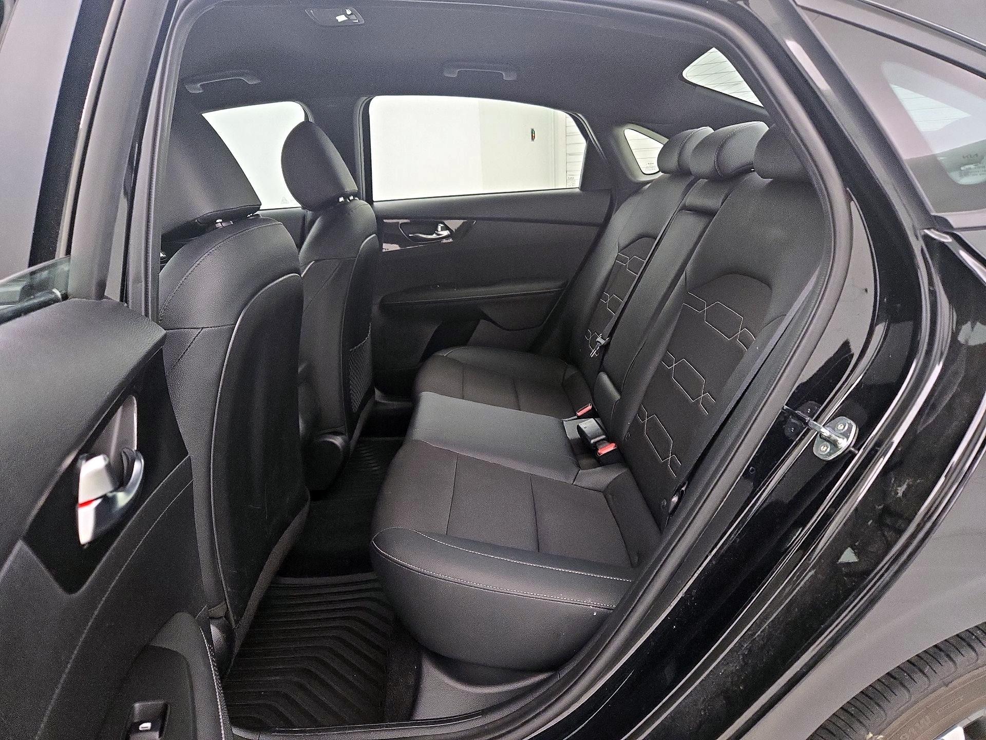 Thumbnail: 2024 Kia Forte - 20