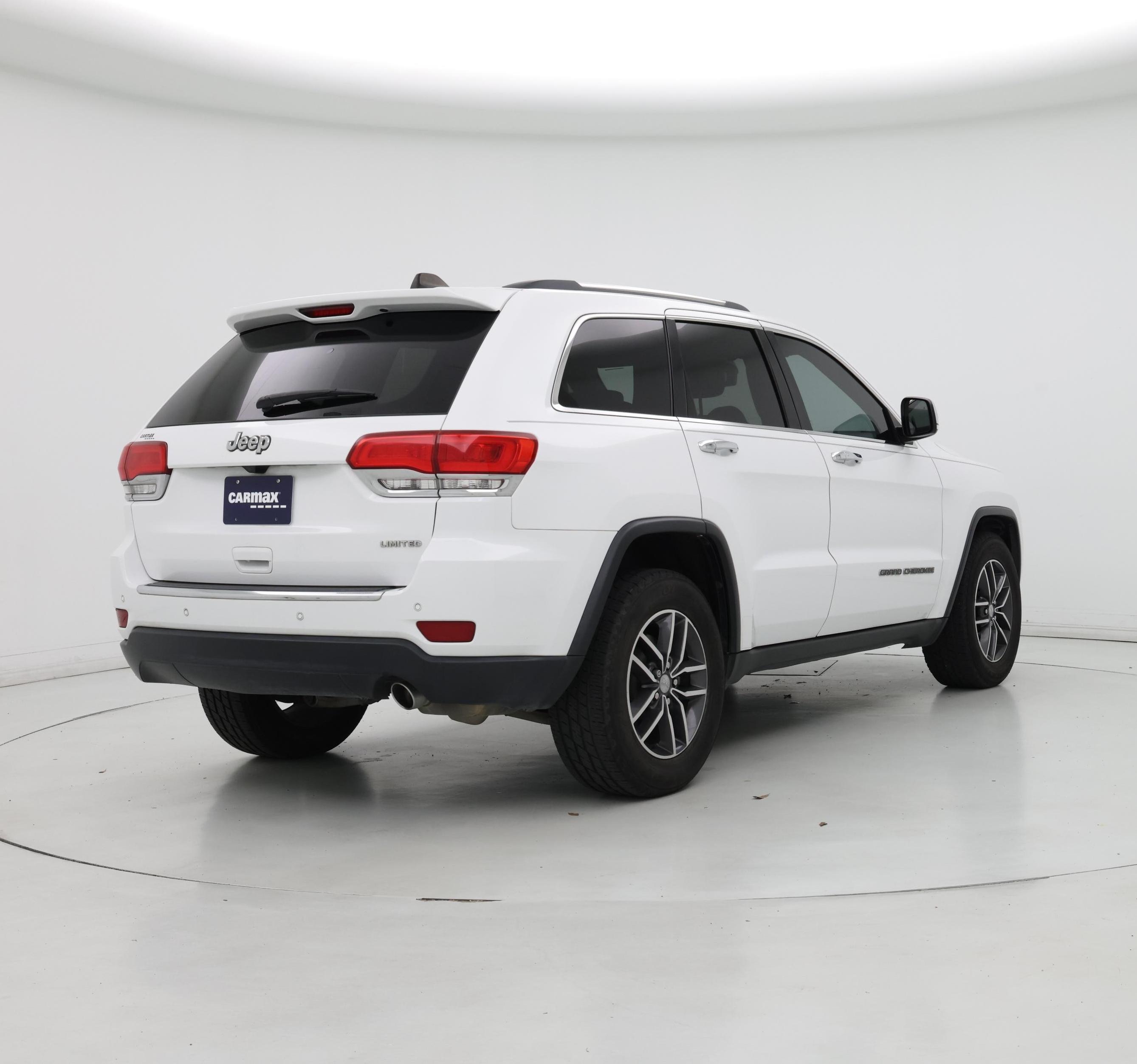 Thumbnail: 2018 Jeep Grand Cherokee - 8