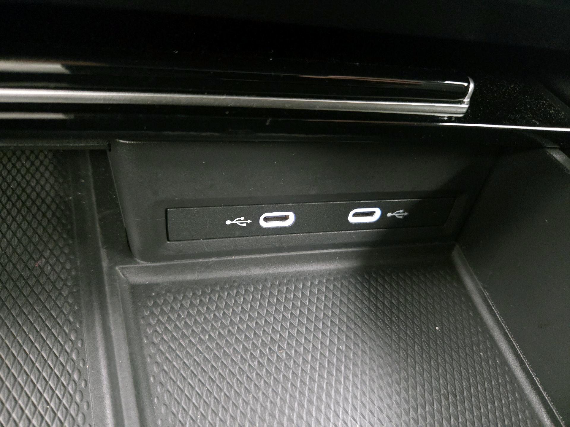 Thumbnail: 2024 Volkswagen Atlas - 18