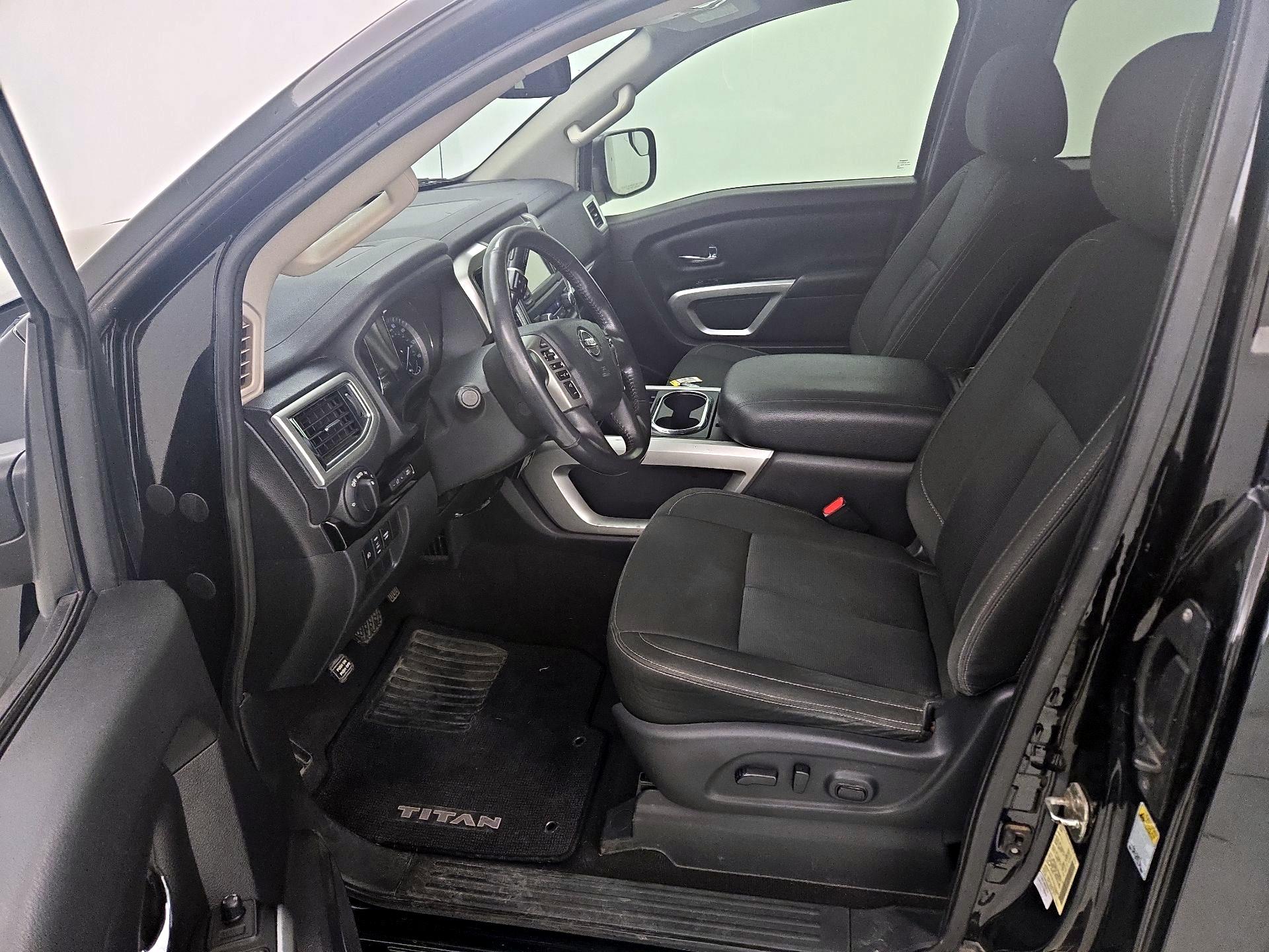 Thumbnail: 2018 Nissan Titan - 11