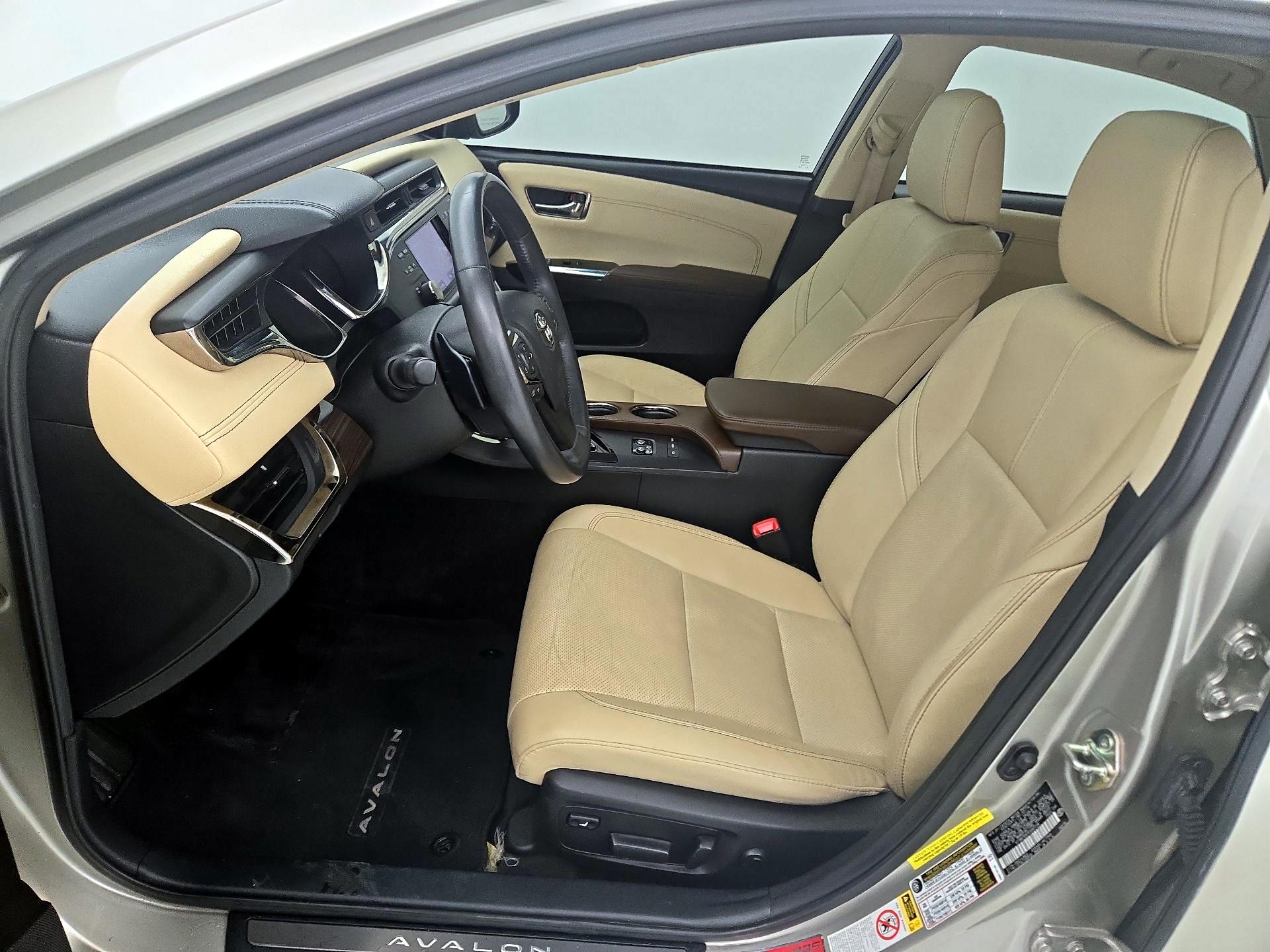 Thumbnail: 2014 Toyota Avalon - 11