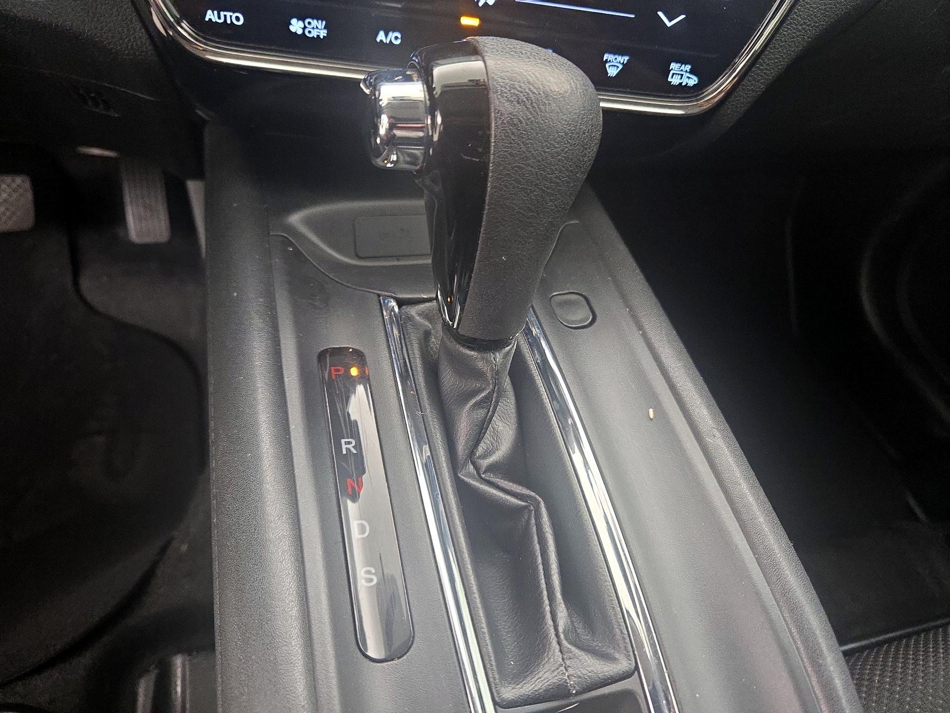 Thumbnail: 2016 Honda HR-V - 17
