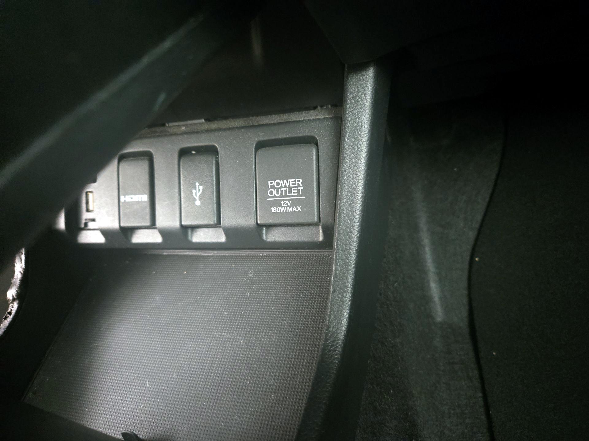 Thumbnail: 2016 Honda HR-V - 18