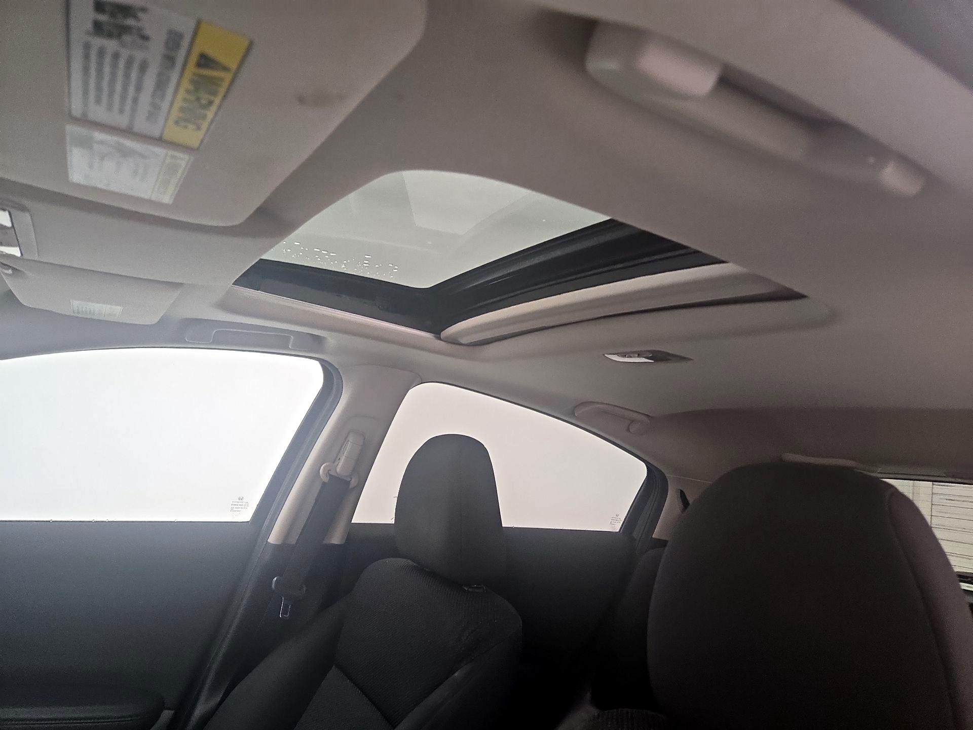 Thumbnail: 2016 Honda HR-V - 19