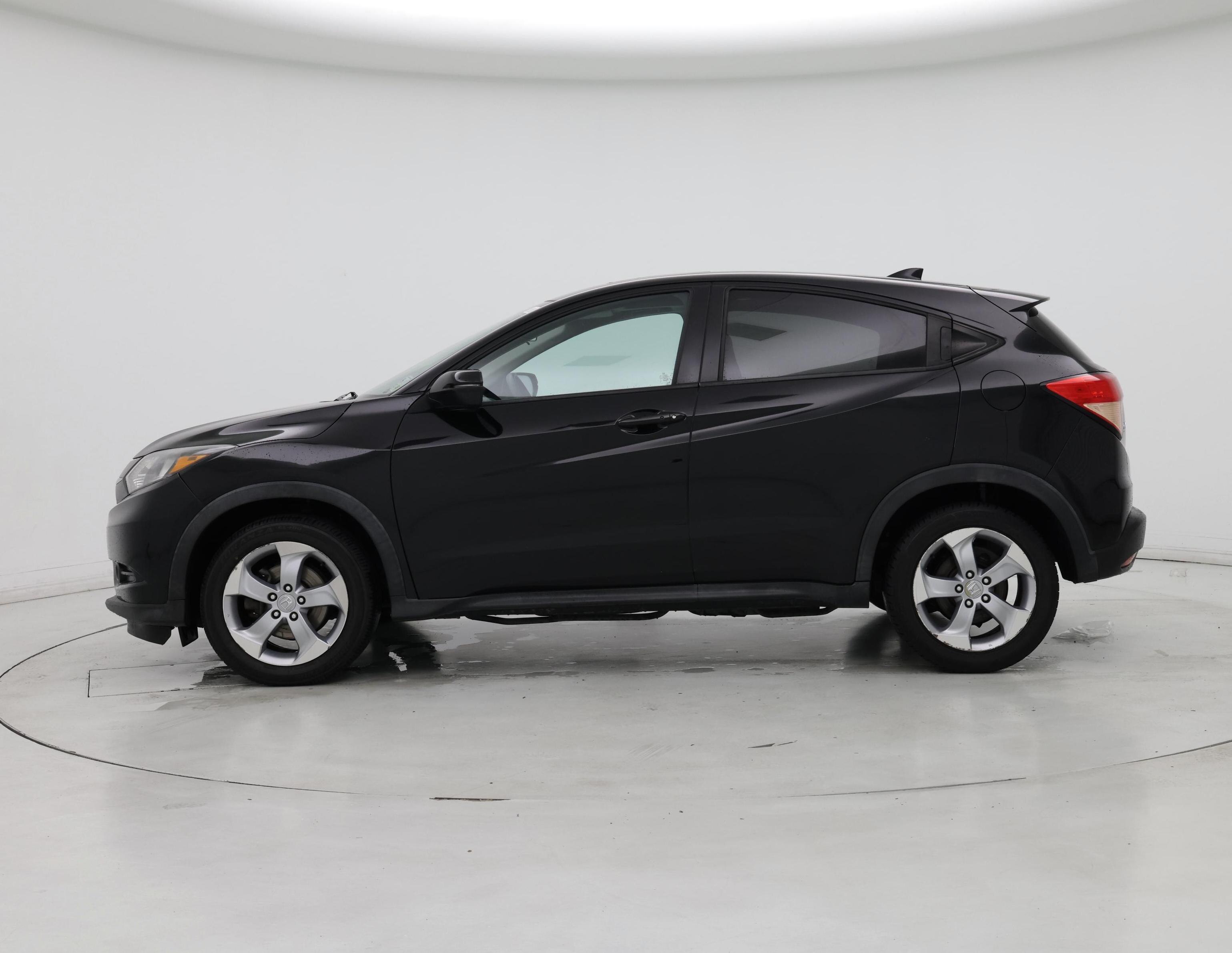 Thumbnail: 2016 Honda HR-V - 3