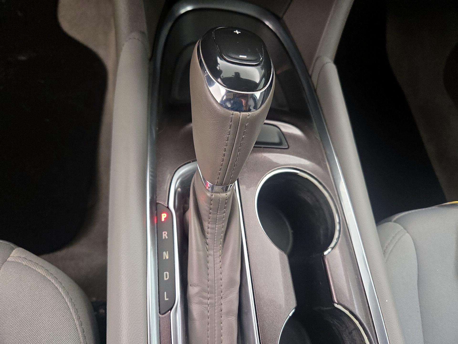 Thumbnail: 2018 Chevrolet Malibu - 17