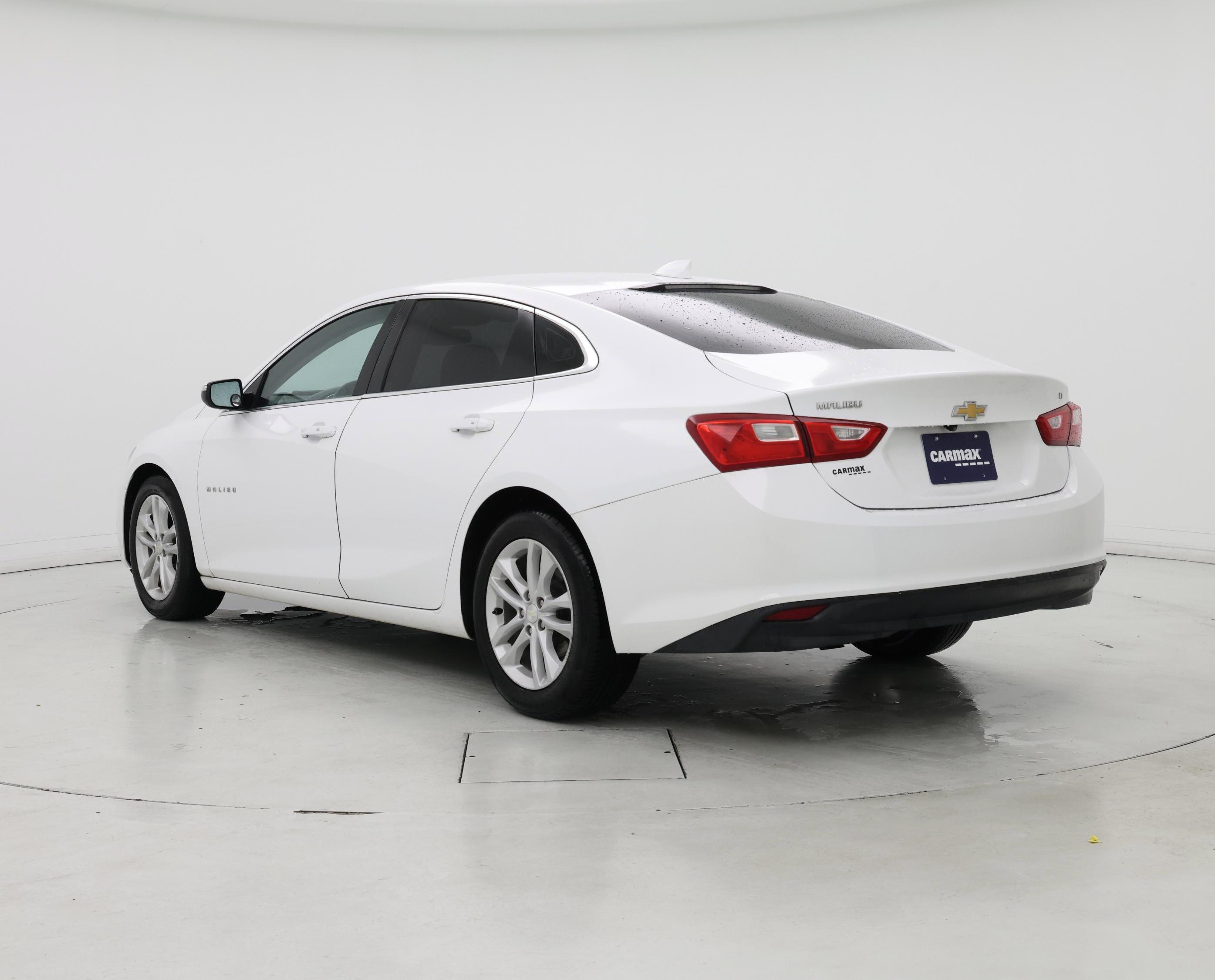 Thumbnail: 2018 Chevrolet Malibu - 2
