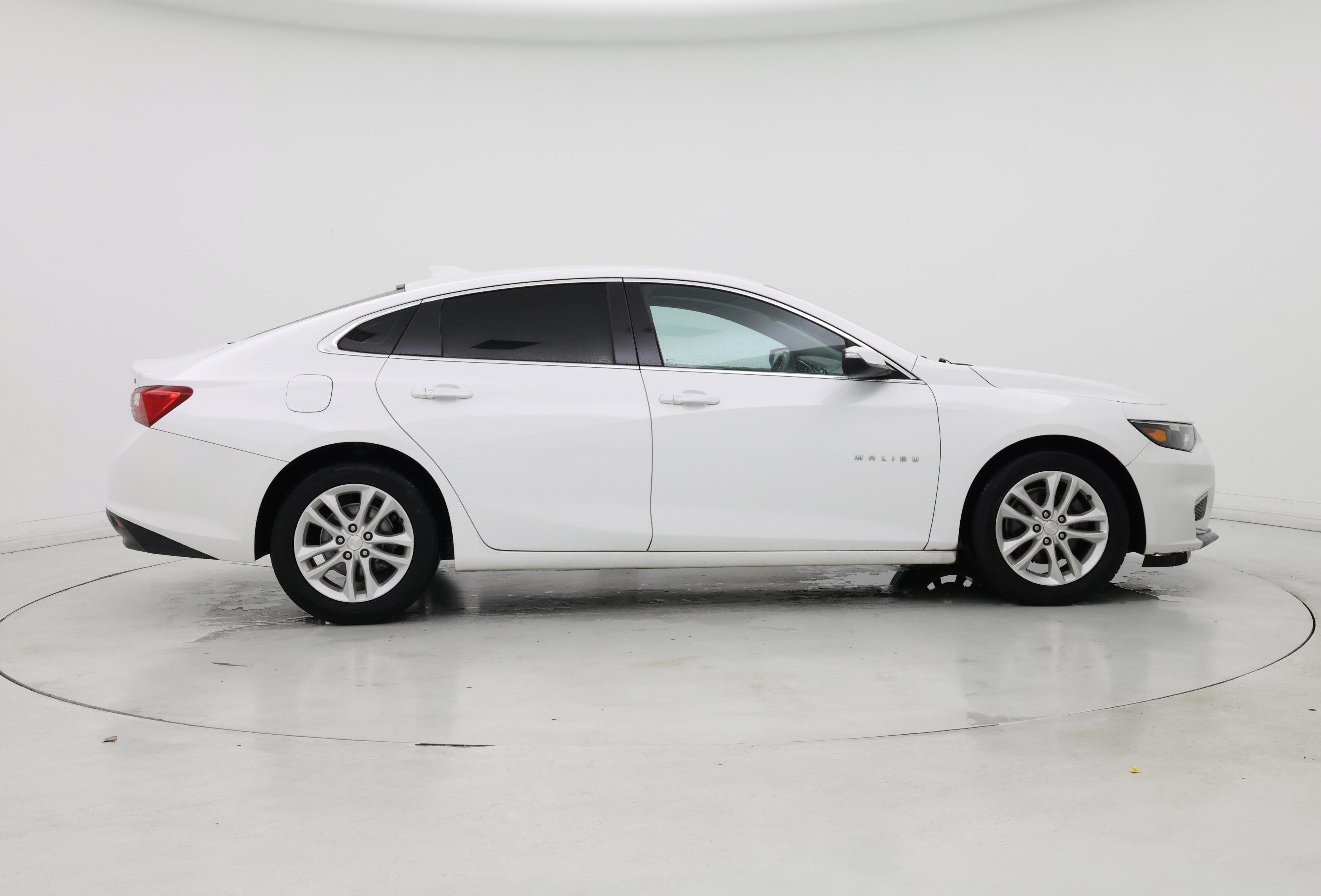 Thumbnail: 2018 Chevrolet Malibu - 7