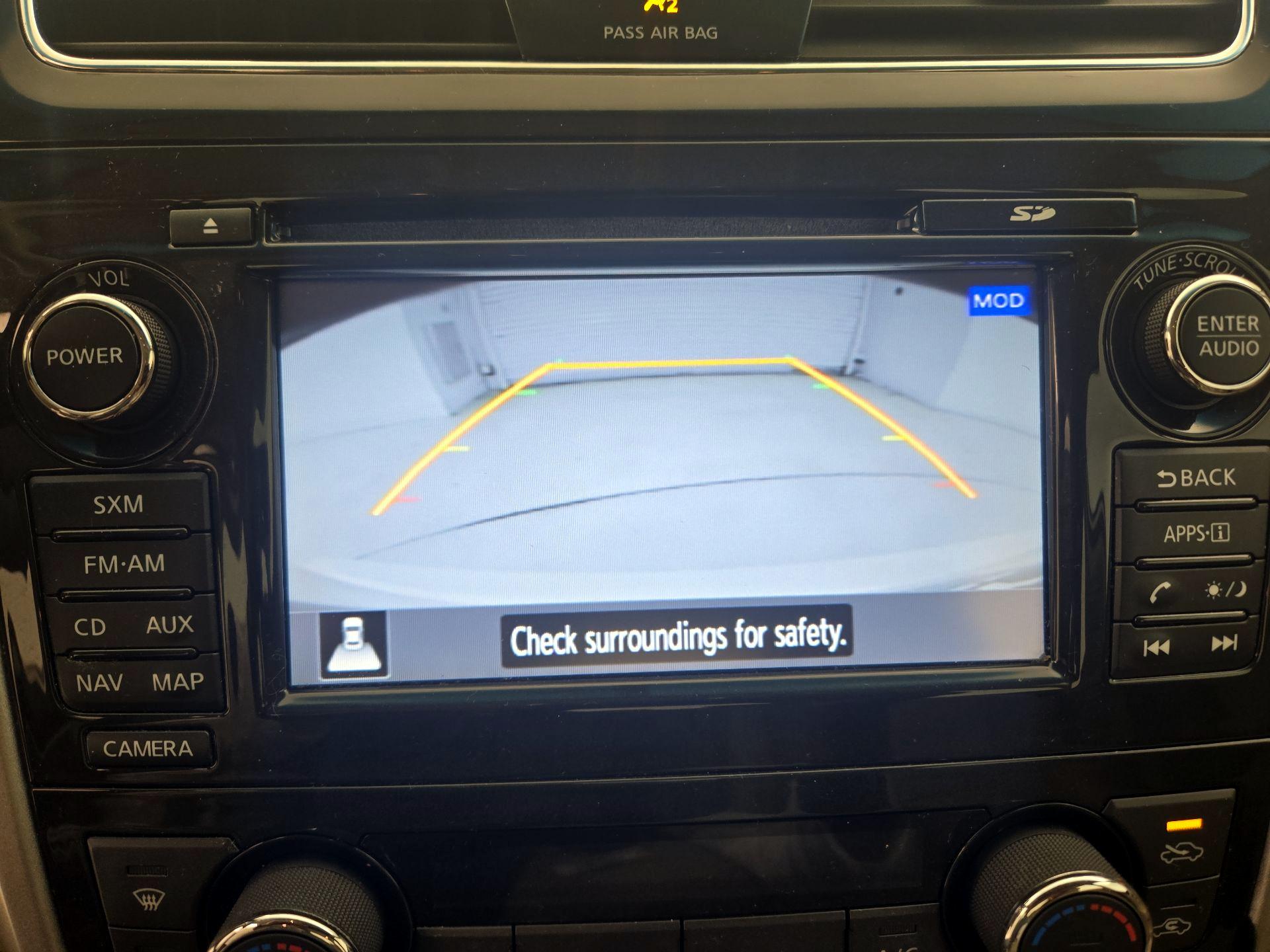 Thumbnail: 2015 Nissan Altima - 15