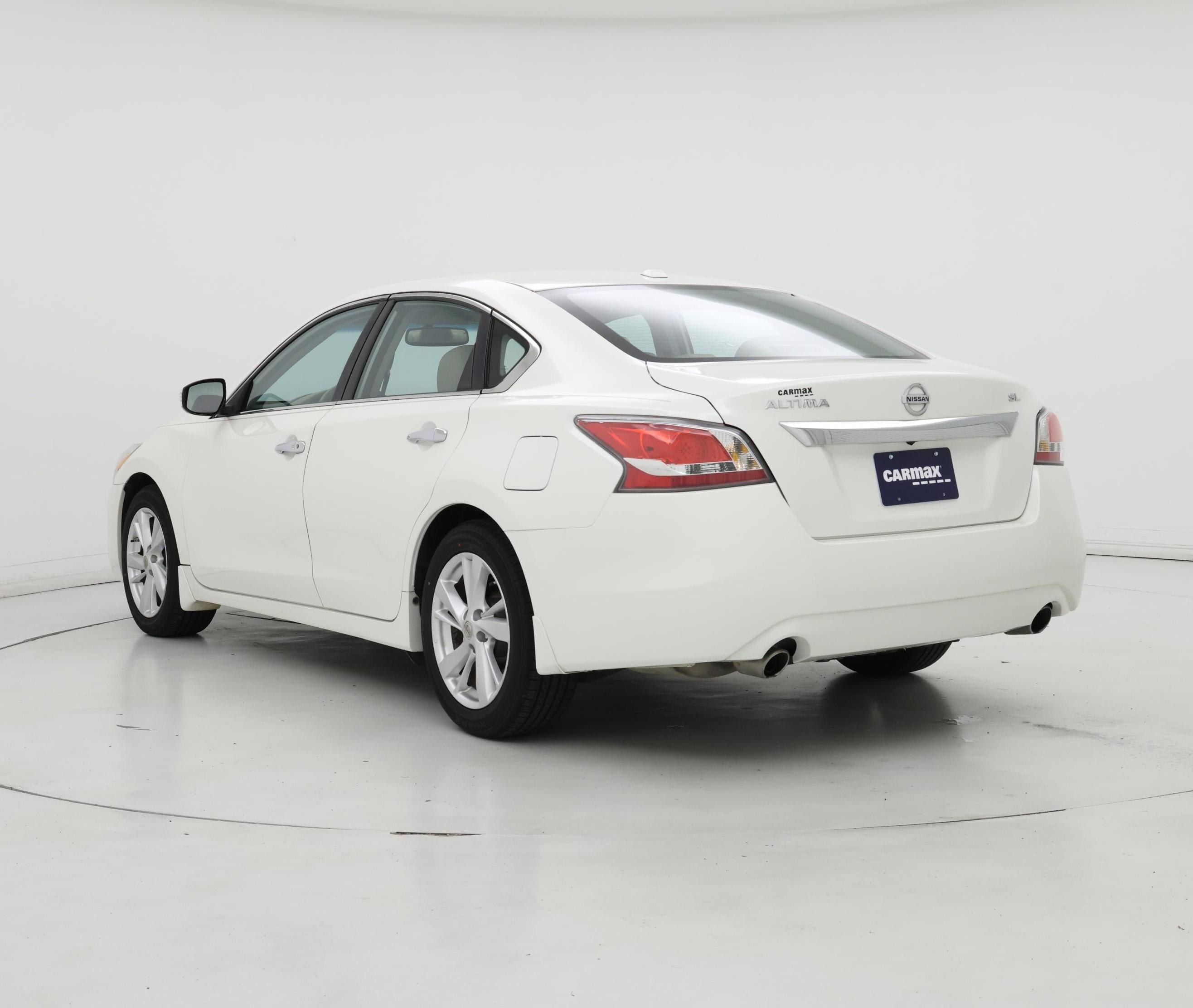 Thumbnail: 2015 Nissan Altima - 2