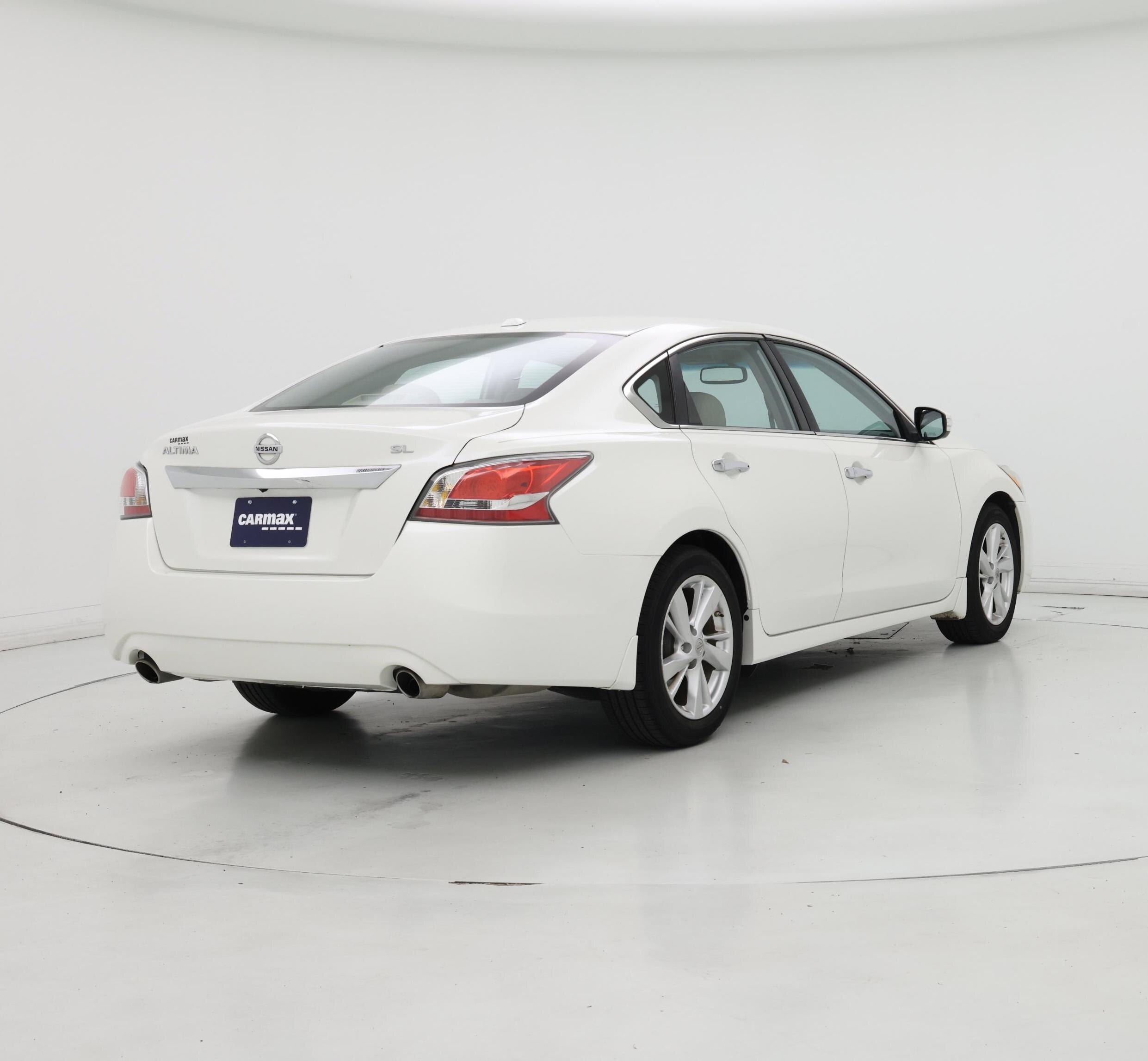 Thumbnail: 2015 Nissan Altima - 8