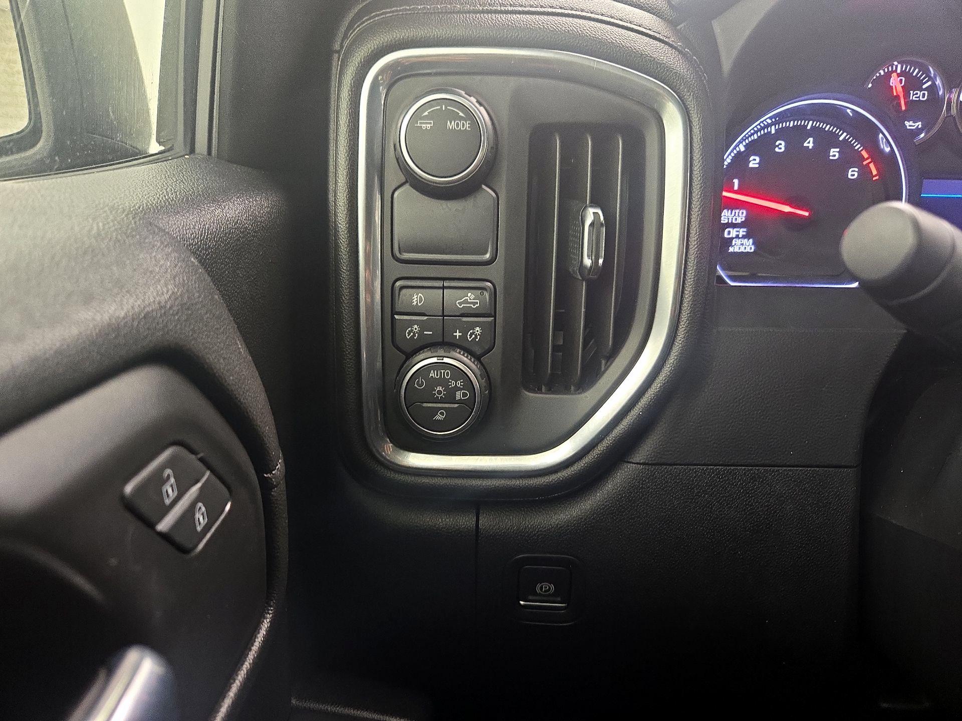 Thumbnail: 2021 Chevrolet Silverado 1500 - 13